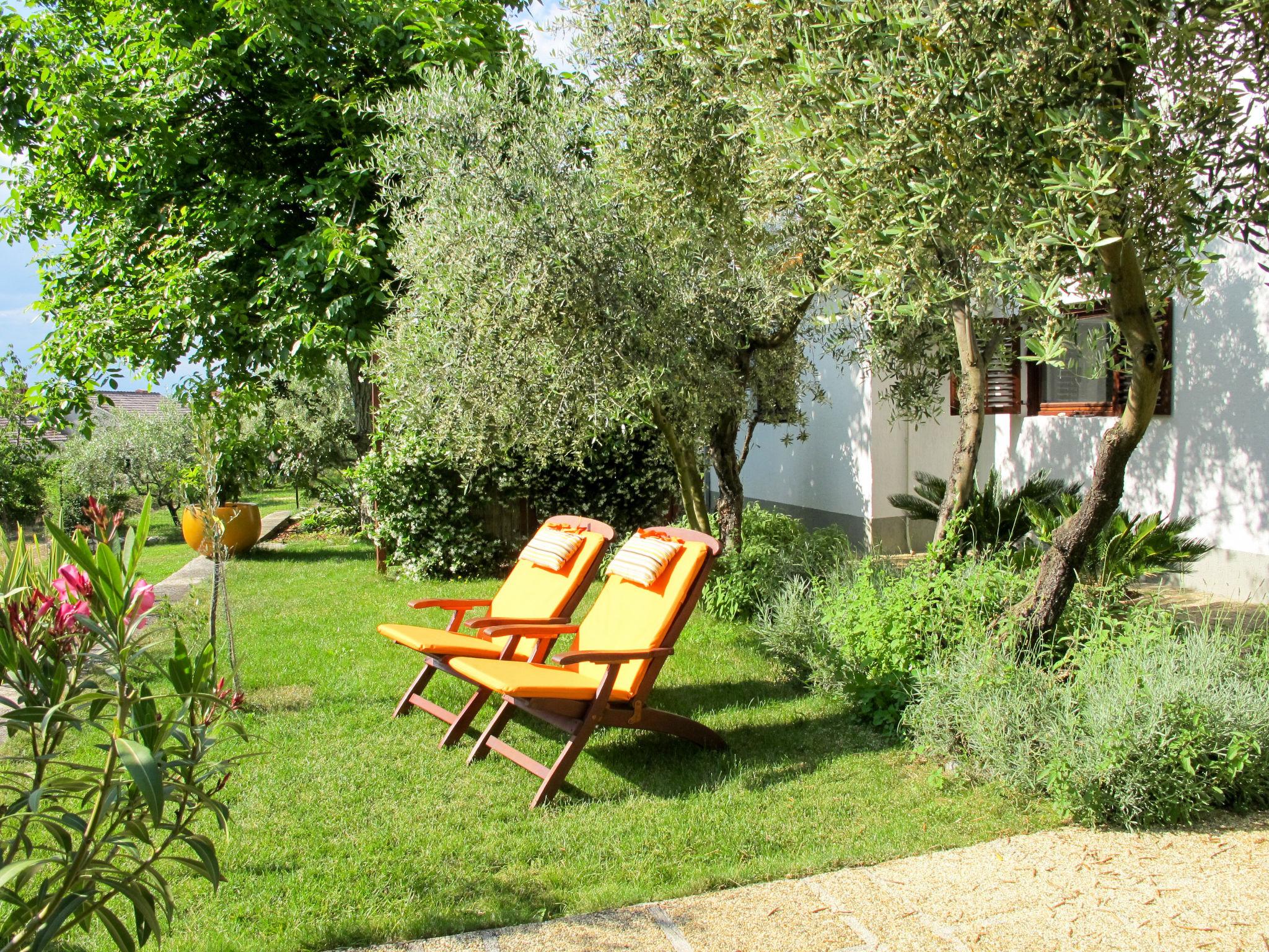 Photo 5 - Appartement de 2 chambres à Omišalj avec jardin et terrasse