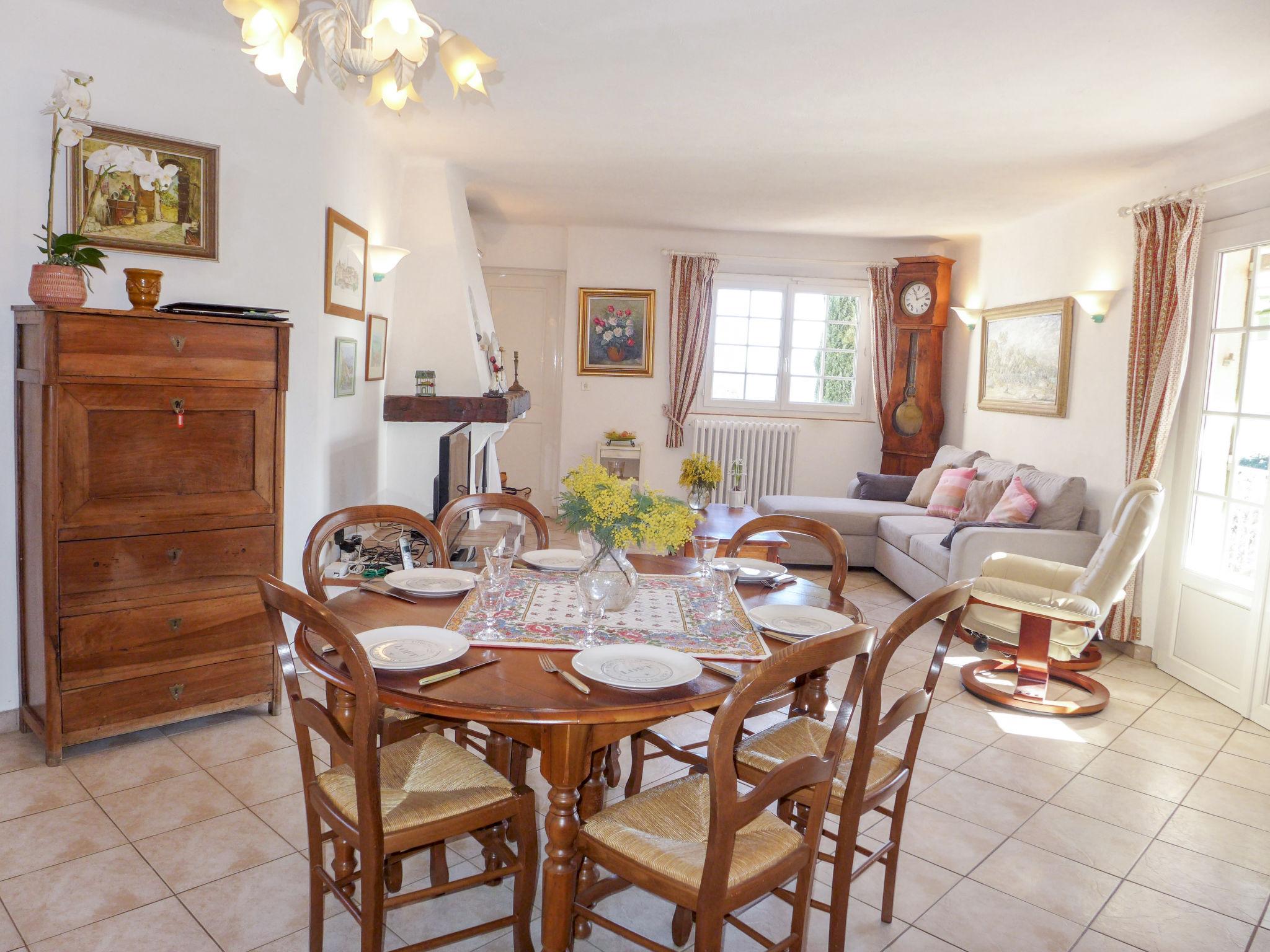 Foto 6 - Casa con 3 camere da letto a Roquebrune-sur-Argens con terrazza e vista mare