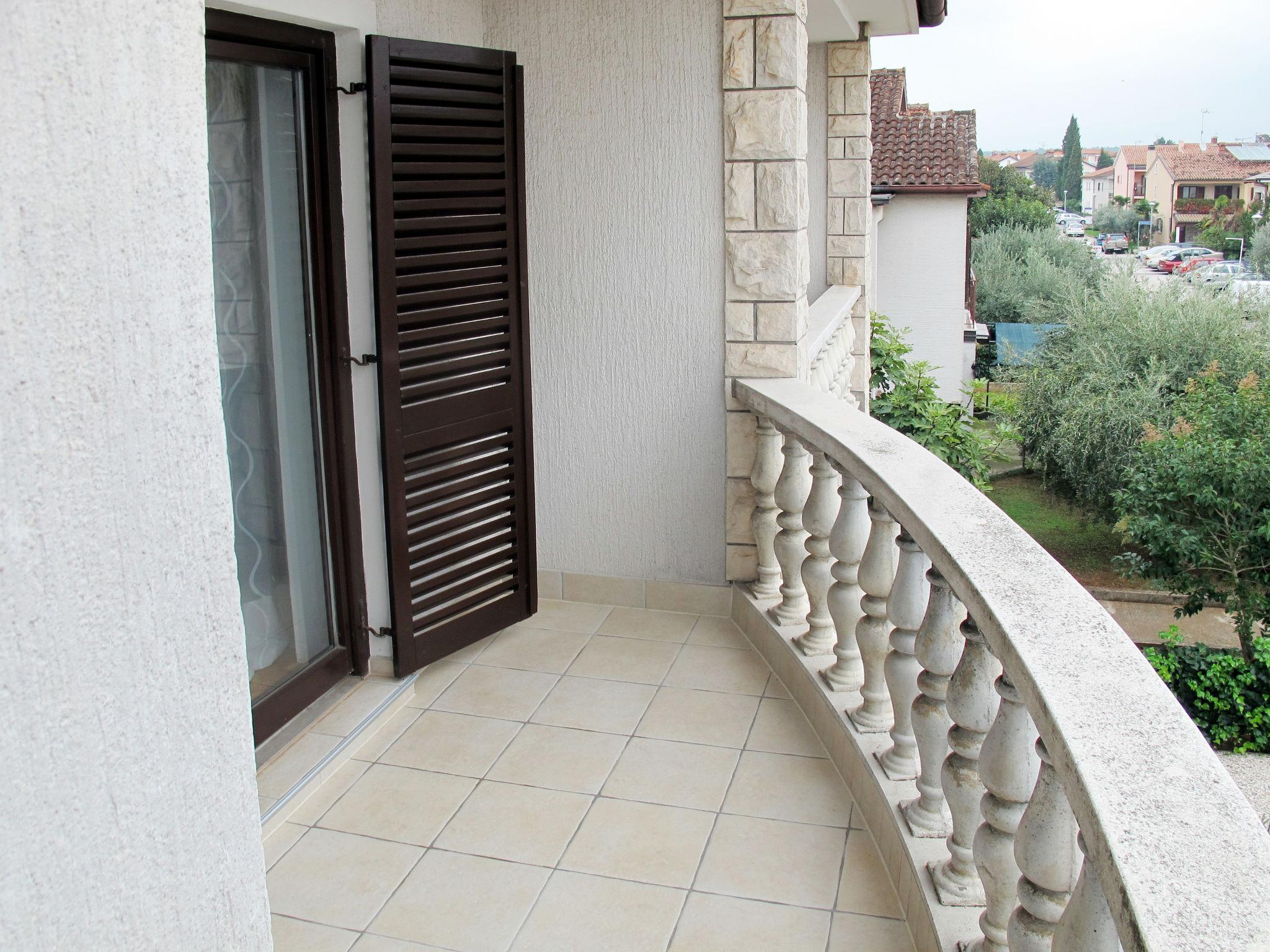 Photo 14 - 3 bedroom Apartment in Umag with terrace and sea view