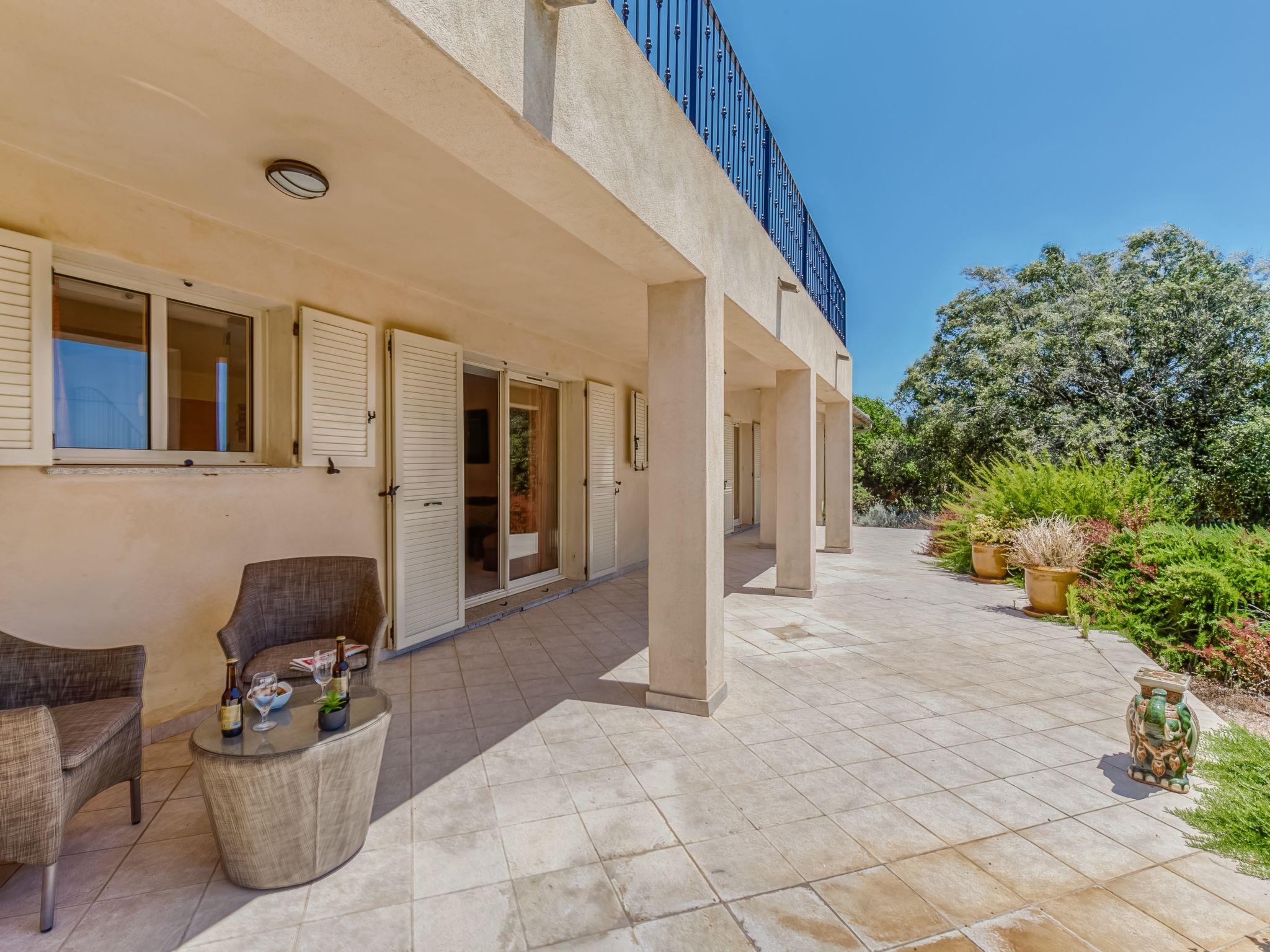 Foto 25 - Casa de 5 habitaciones en Pianottoli-Caldarello con piscina privada y terraza