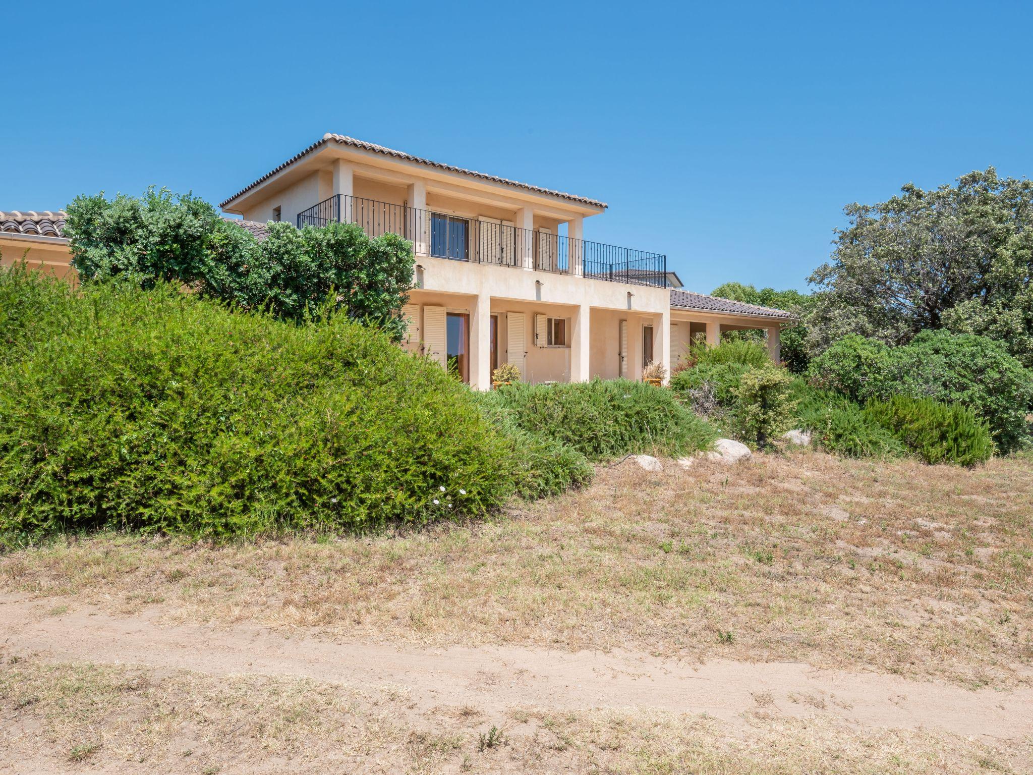 Foto 34 - Casa con 5 camere da letto a Pianottoli-Caldarello con piscina privata e giardino