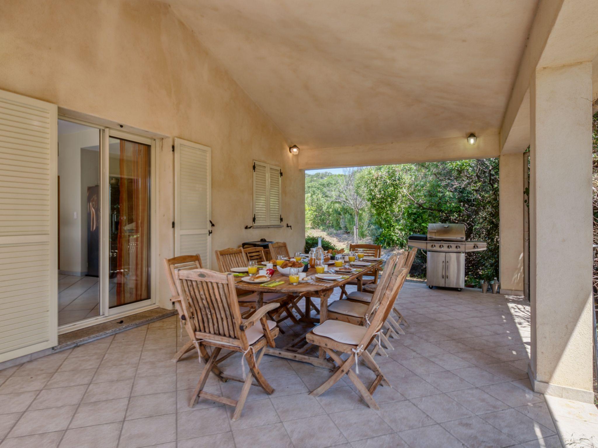 Foto 24 - Casa de 5 quartos em Pianottoli-Caldarello com piscina privada e terraço