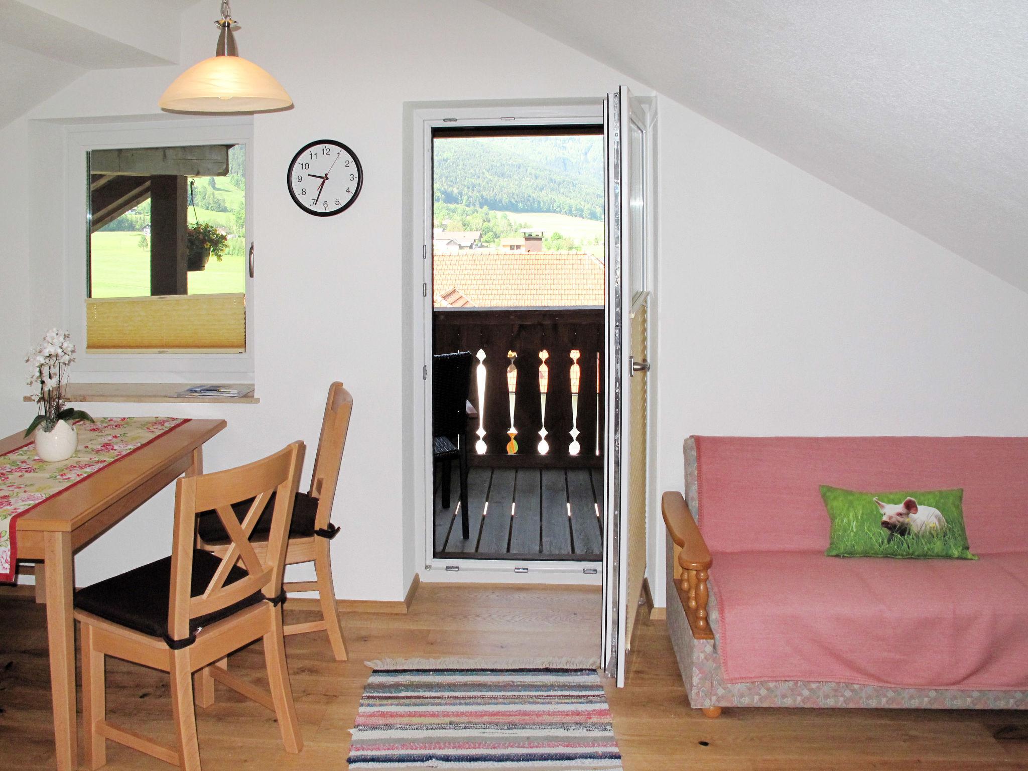 Foto 3 - Appartamento con 2 camere da letto a Oberwang con vista sulle montagne
