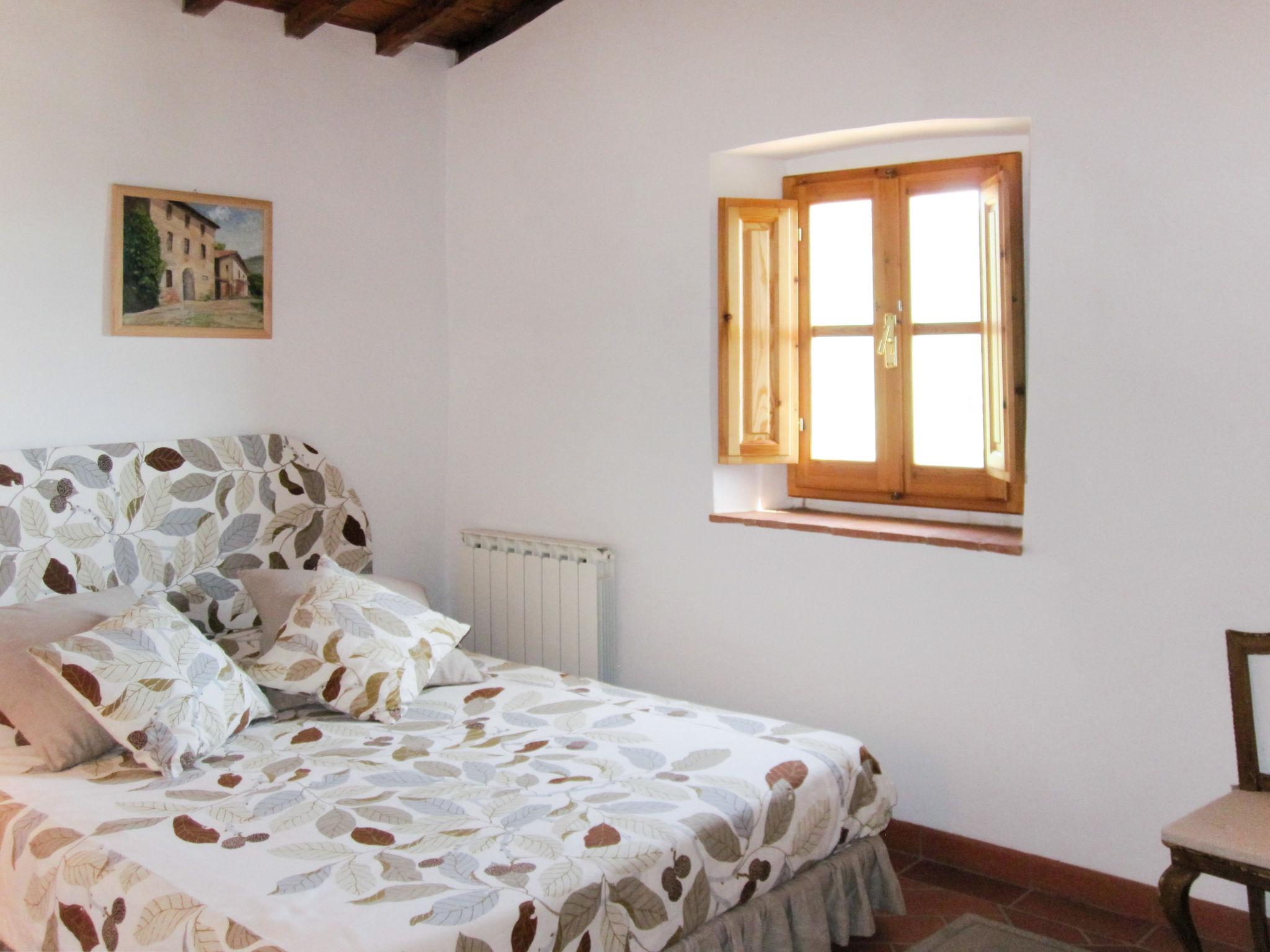 Photo 8 - 2 bedroom House in Castelfranco Piandiscò with swimming pool and garden