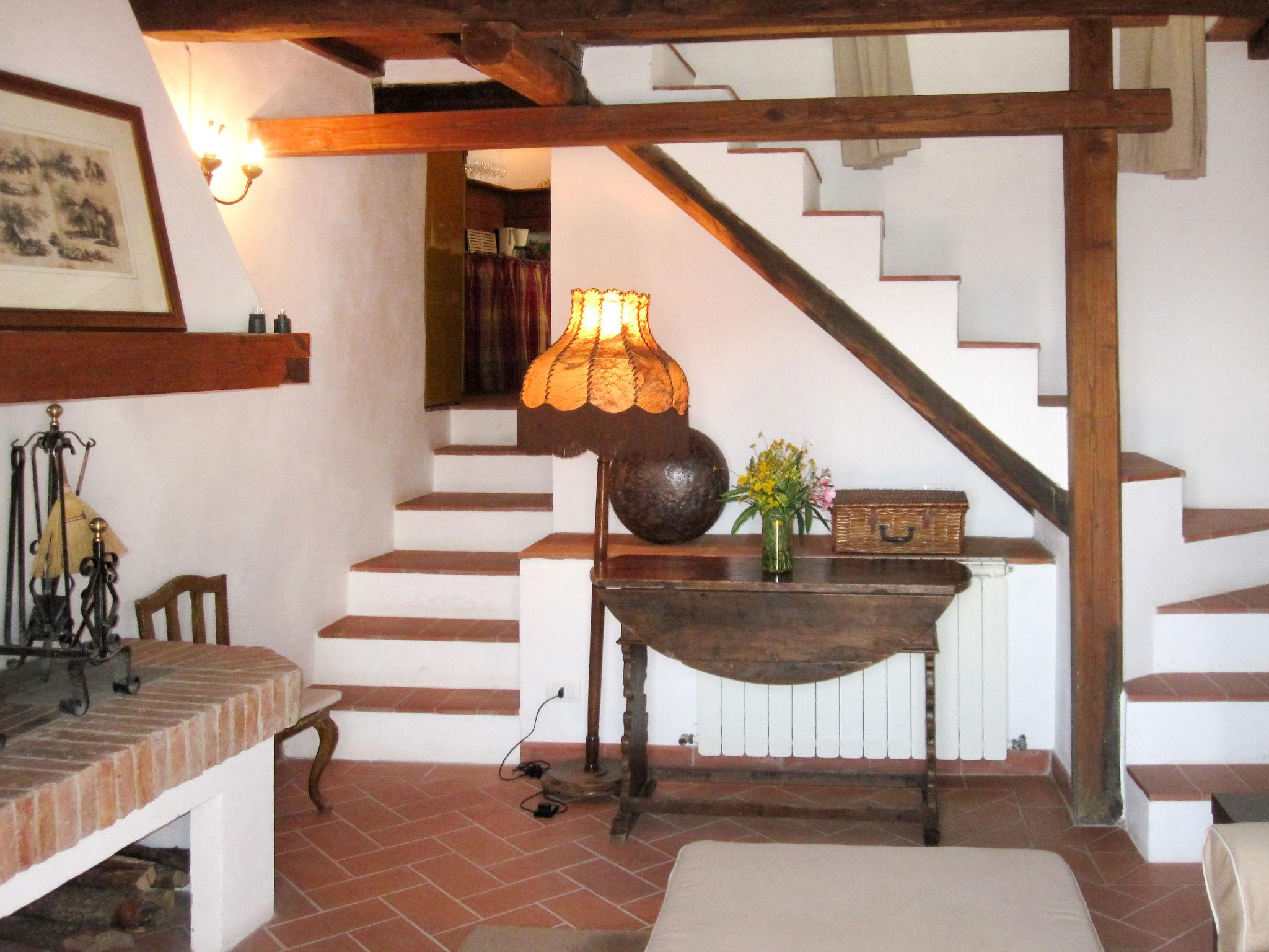 Photo 5 - 2 bedroom House in Castelfranco Piandiscò with swimming pool and garden