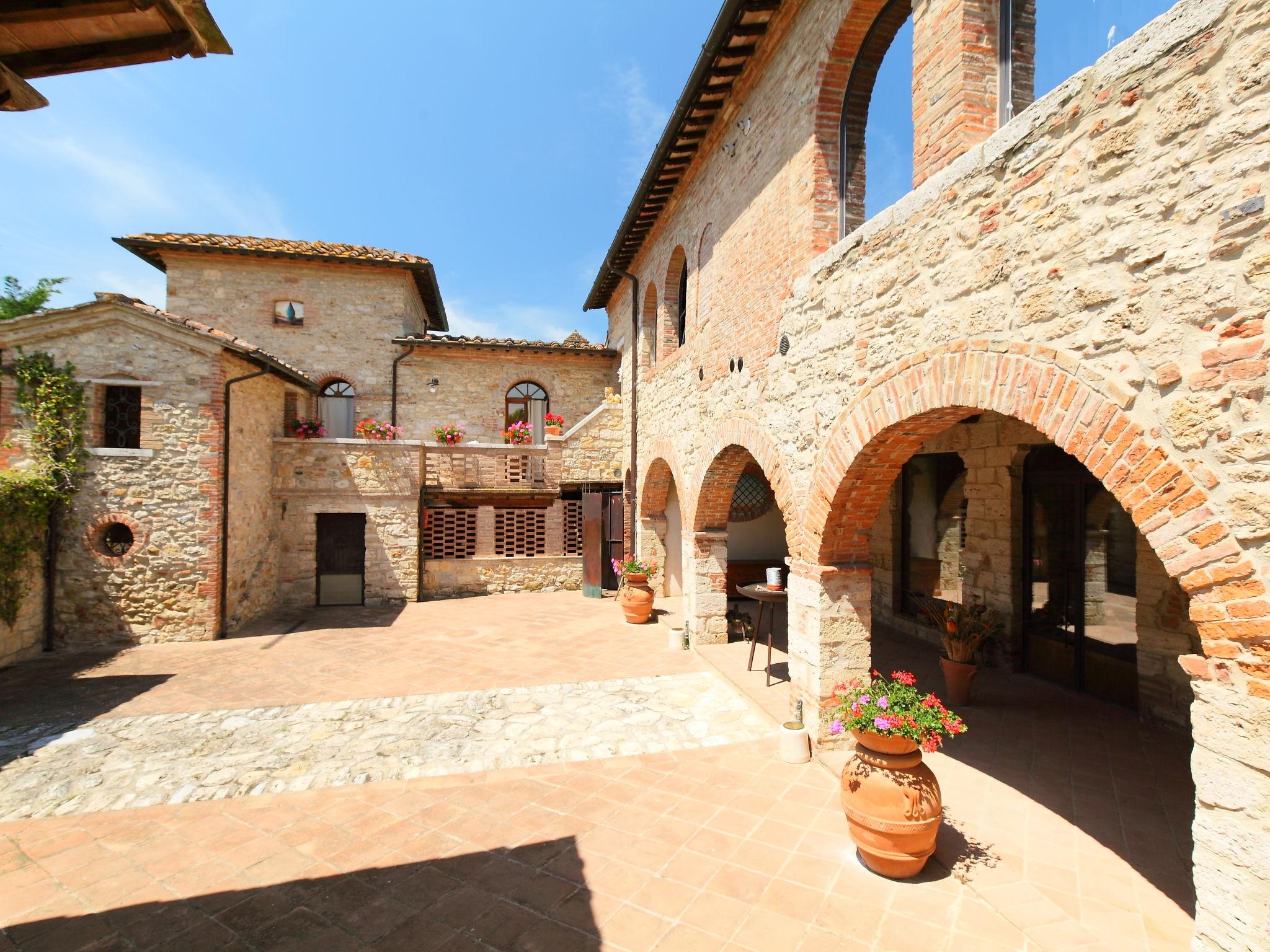 Foto 4 - Apartamento de 1 habitación en Rapolano Terme con piscina y jardín