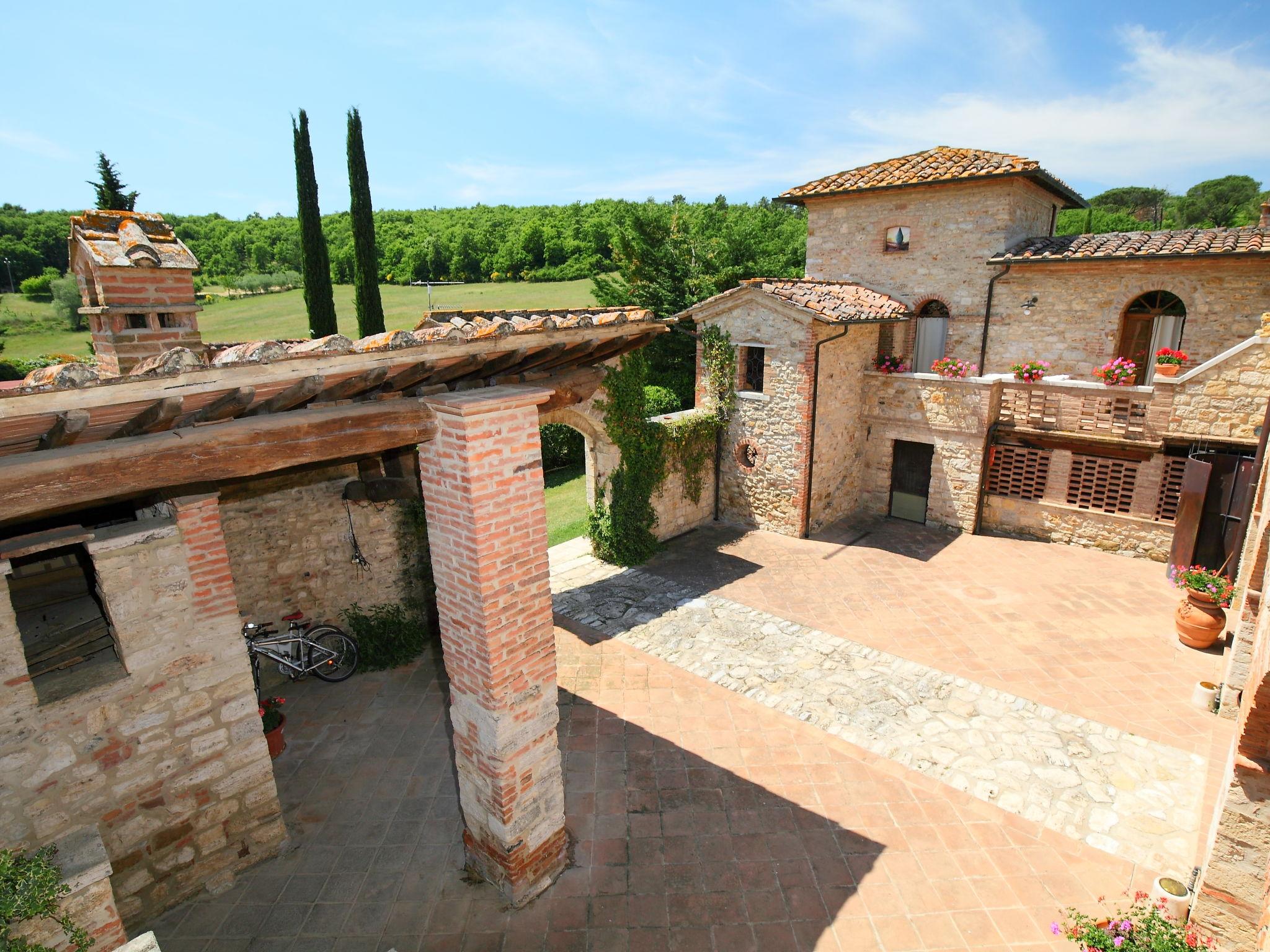 Foto 1 - Apartamento de 1 quarto em Rapolano Terme com piscina e jardim