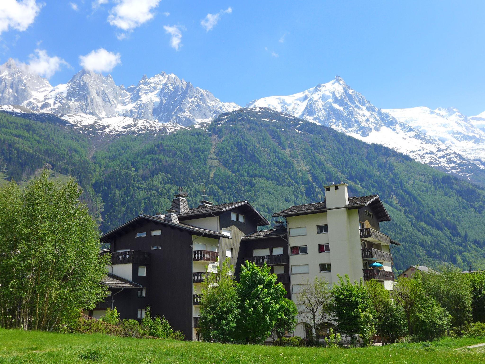 Foto 1 - Apartment mit 1 Schlafzimmer in Chamonix-Mont-Blanc mit terrasse und blick auf die berge