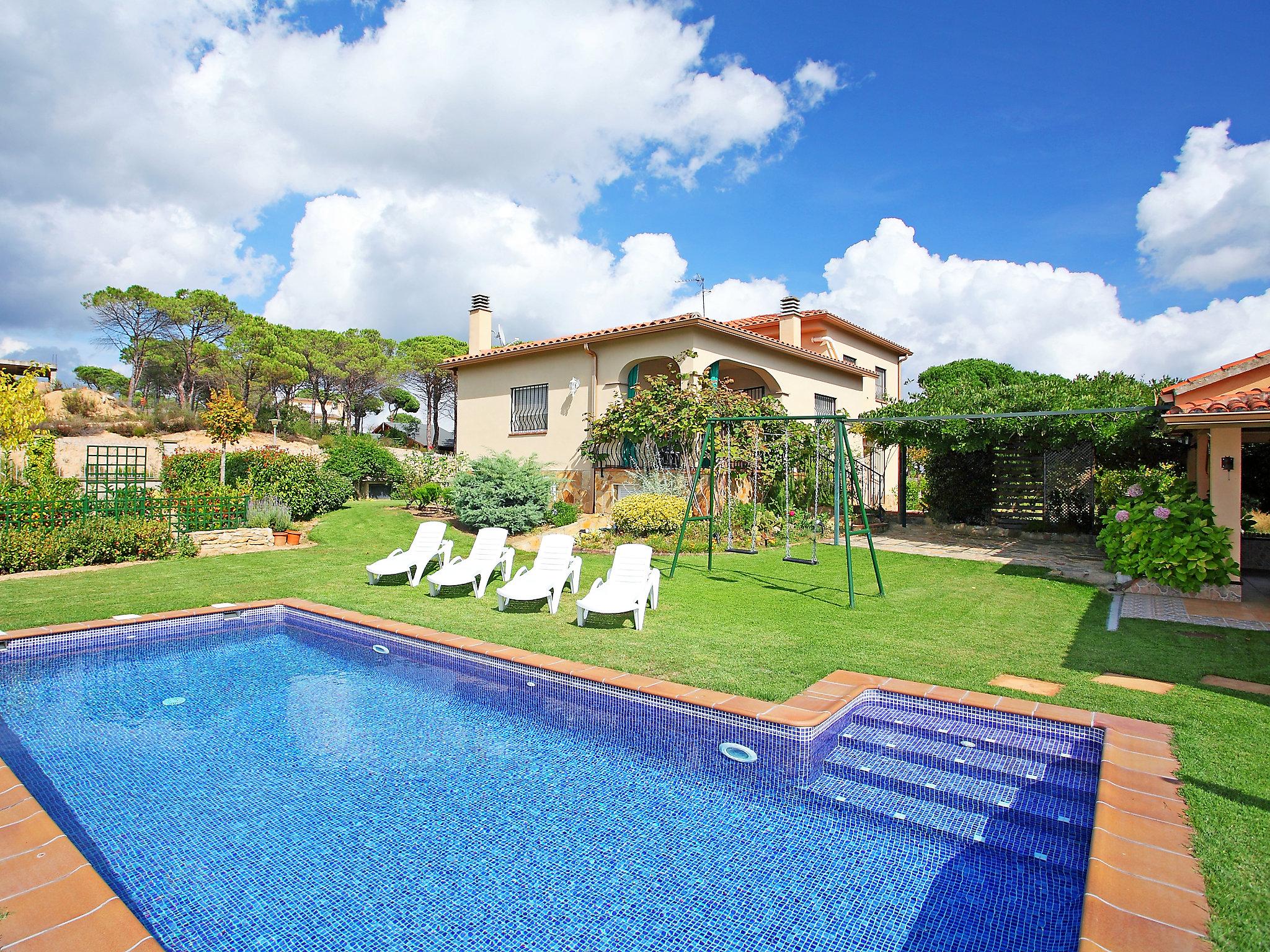 Photo 1 - Maison de 3 chambres à Vidreres avec piscine privée et vues à la mer