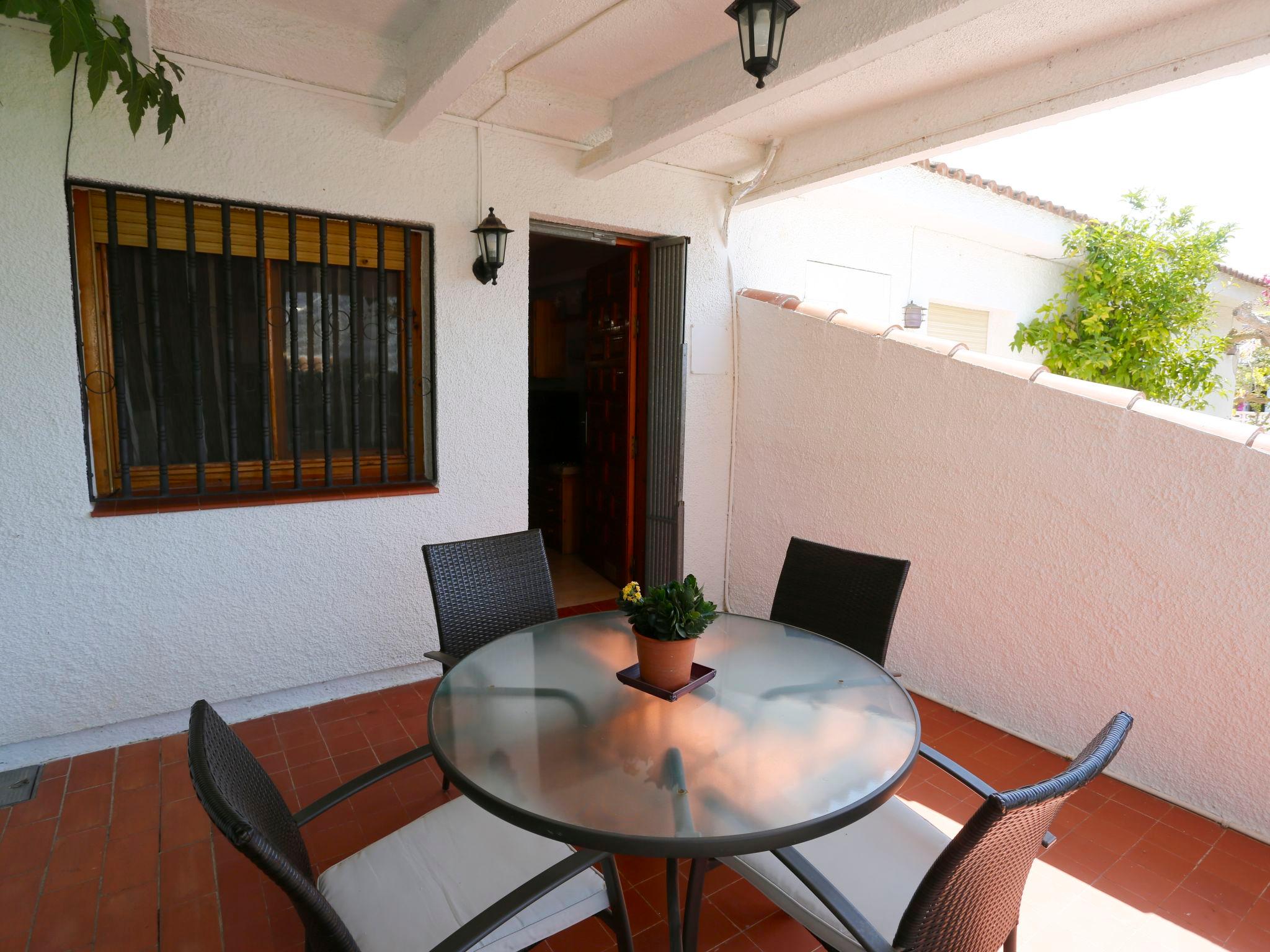 Photo 16 - 3 bedroom House in Deltebre with private pool and garden