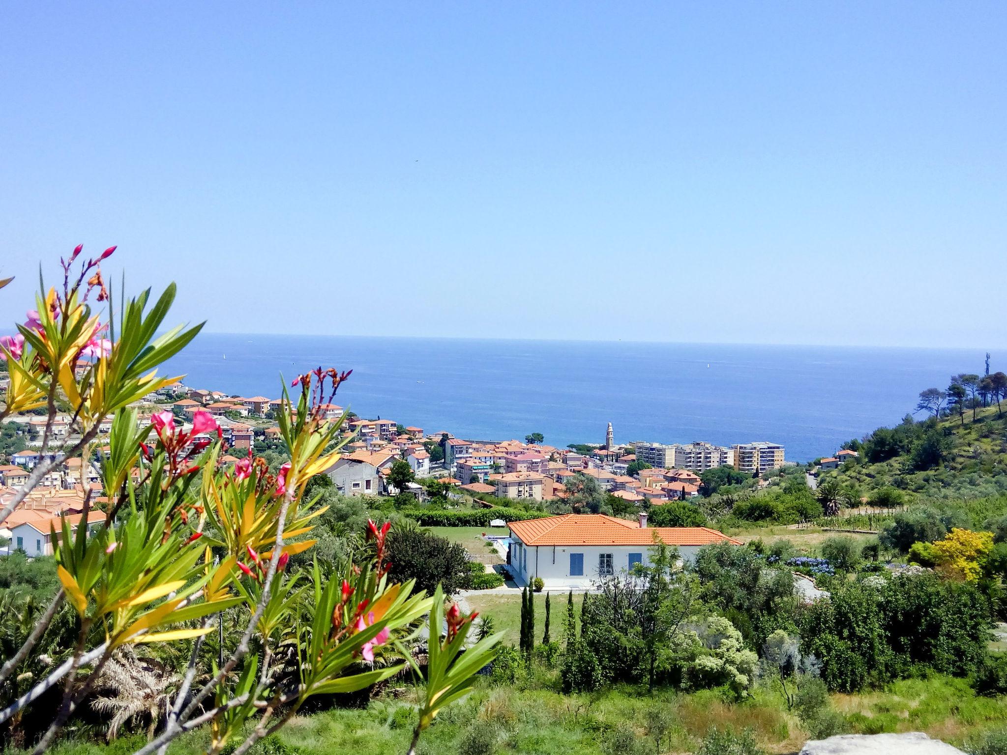 Foto 6 - Appartamento con 2 camere da letto a Costarainera con giardino e terrazza