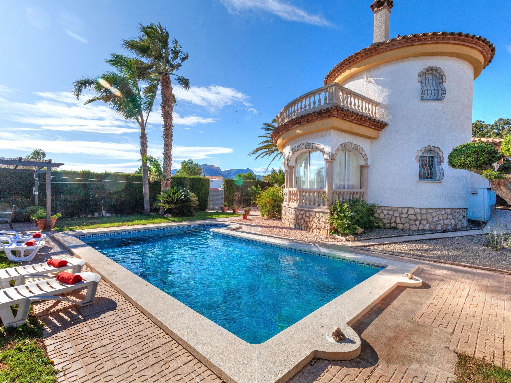 Photo 1 - Maison de 3 chambres à Mont-roig del Camp avec piscine privée et vues à la mer