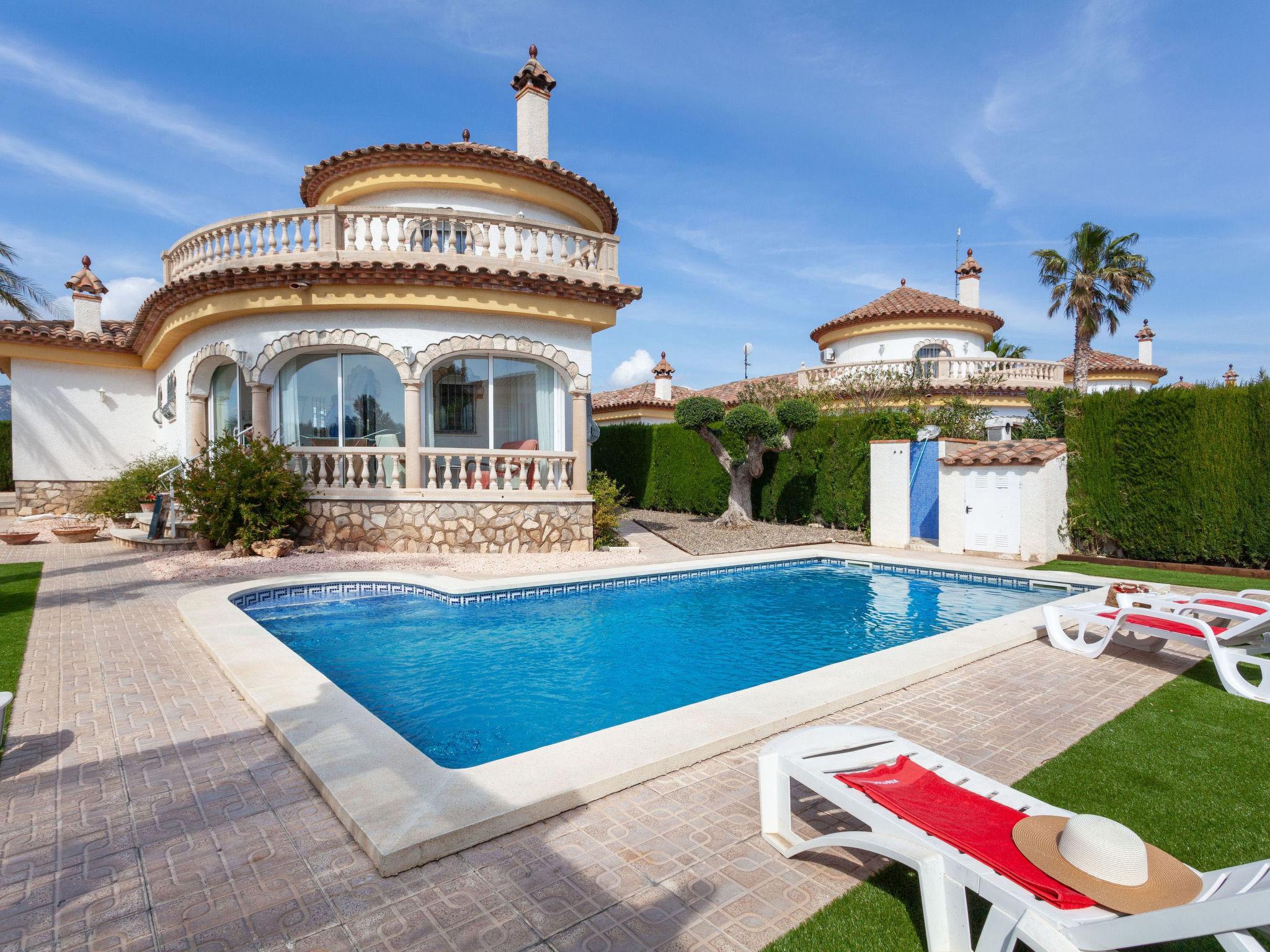 Photo 19 - Maison de 3 chambres à Mont-roig del Camp avec piscine privée et jardin