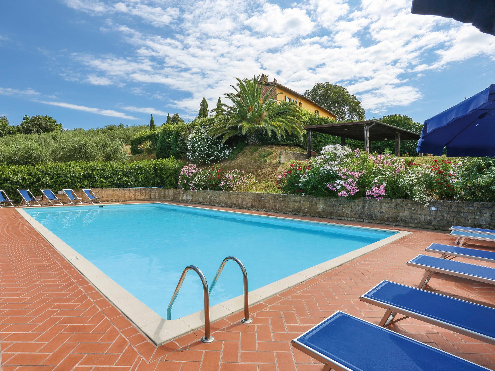 Photo 3 - Maison de 1 chambre à Palaia avec piscine et jardin