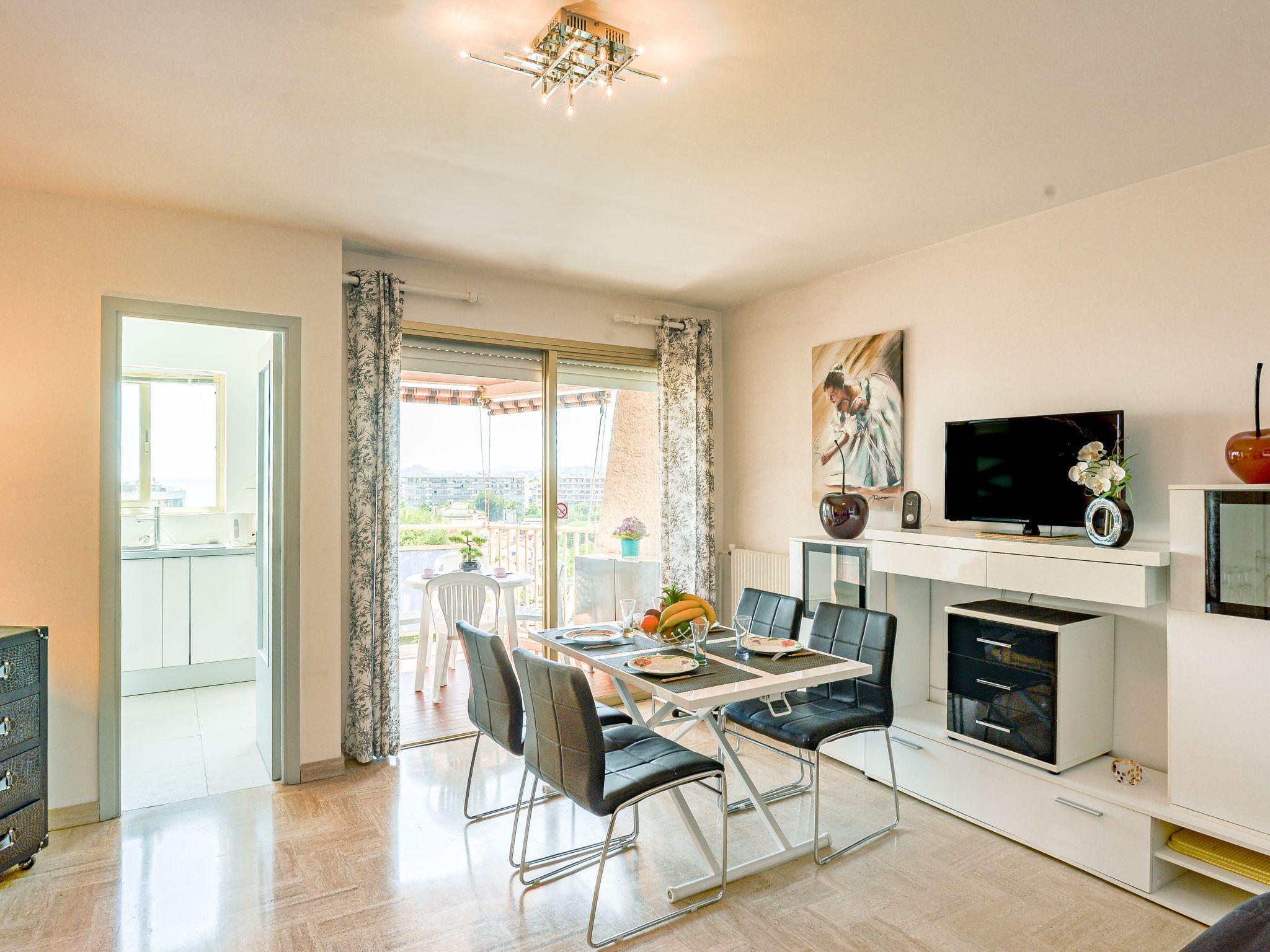 Foto 7 - Apartamento em Cagnes-sur-Mer com vistas do mar