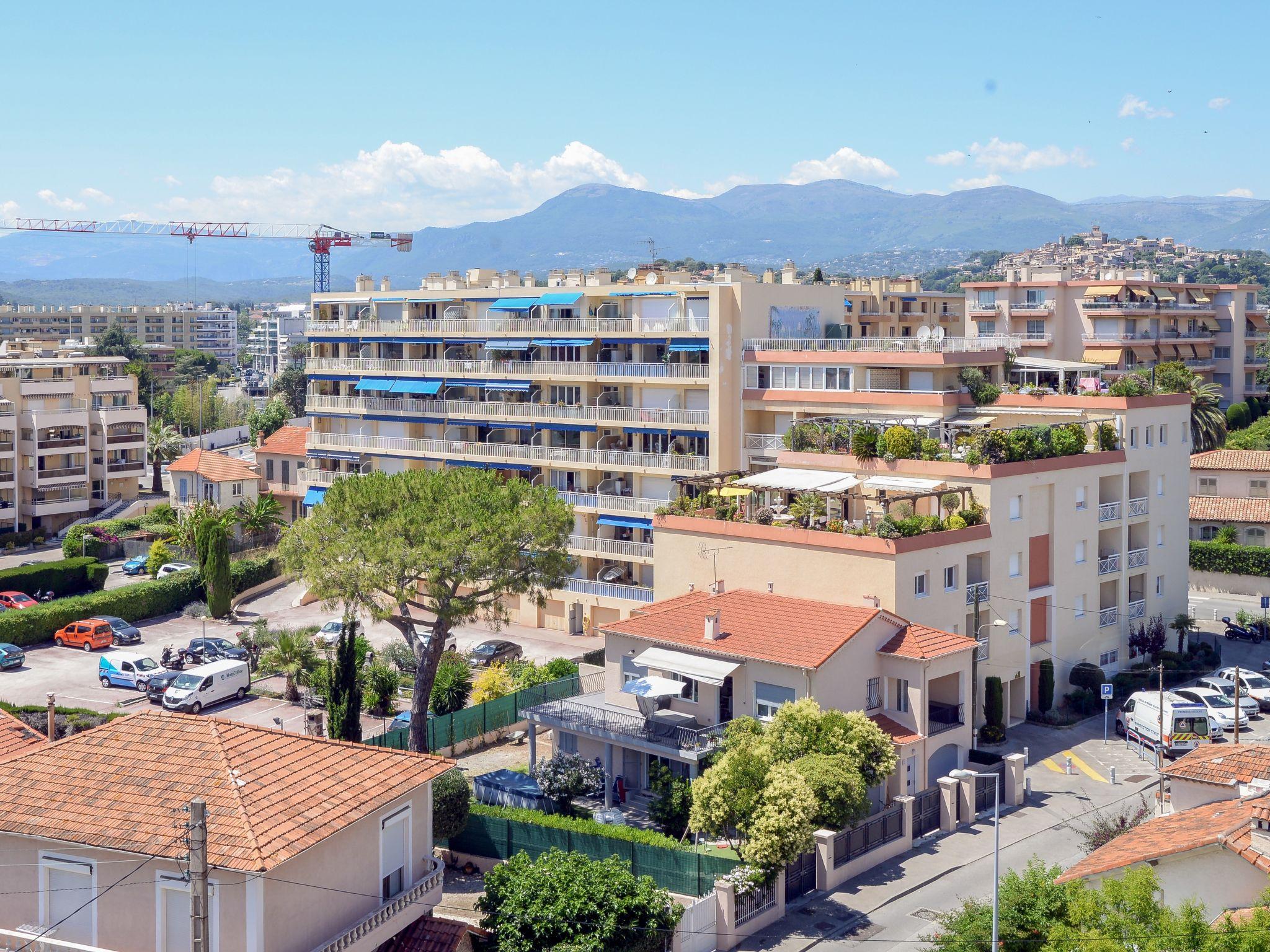 Foto 11 - Appartamento a Cagnes-sur-Mer con vista mare