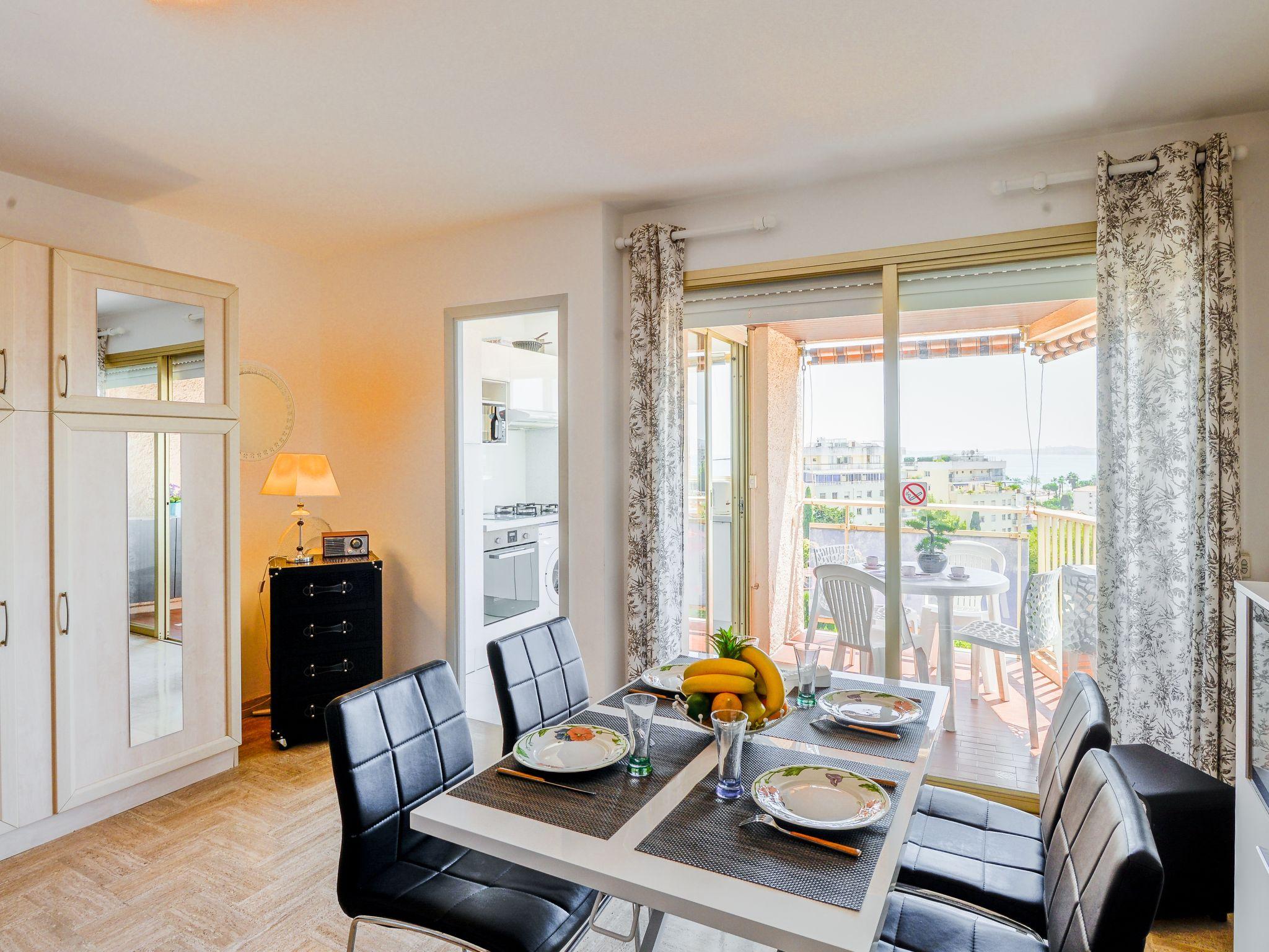 Photo 1 - Apartment in Cagnes-sur-Mer with sea view