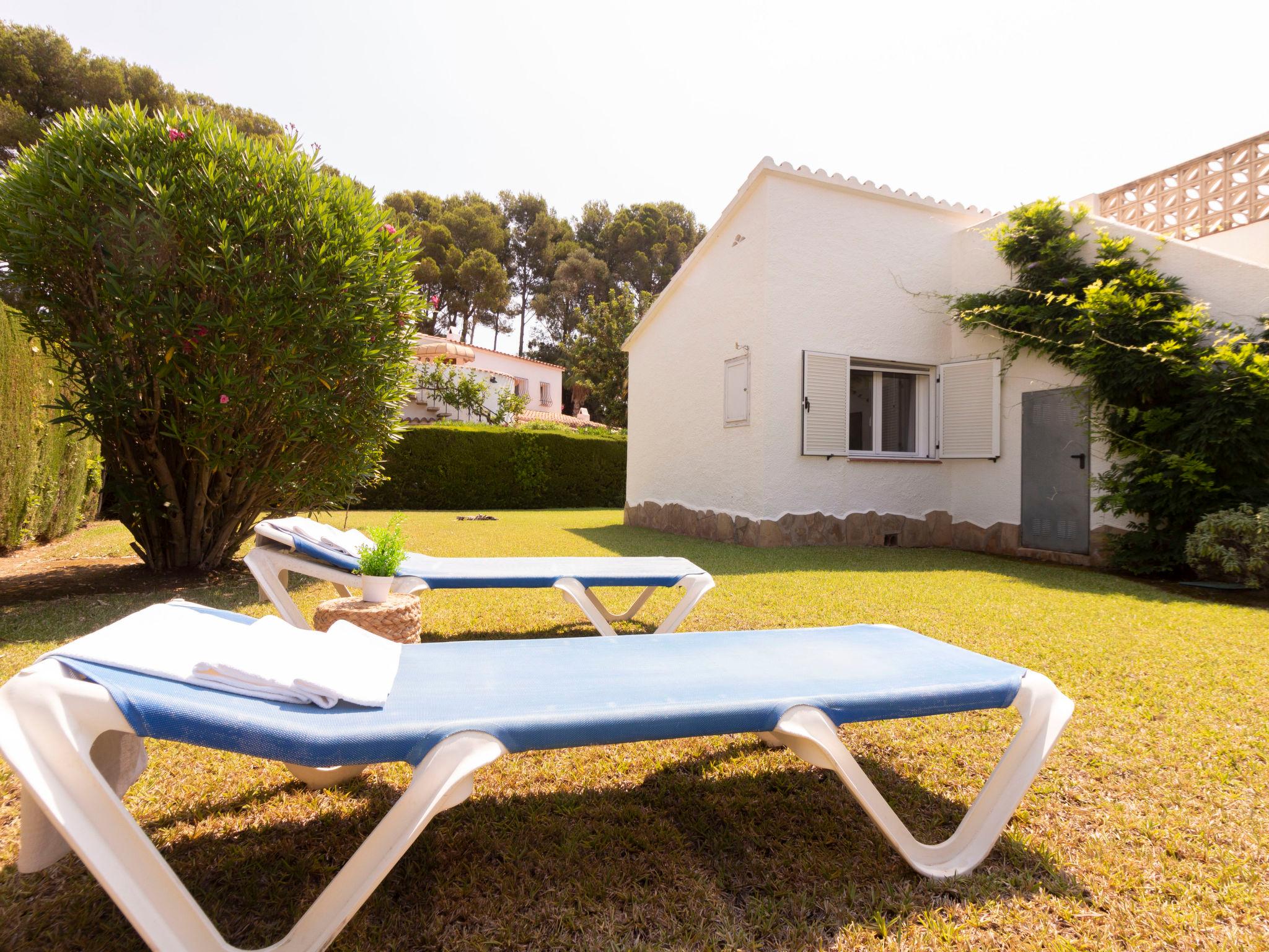 Photo 23 - 2 bedroom House in Cambrils with garden and sea view