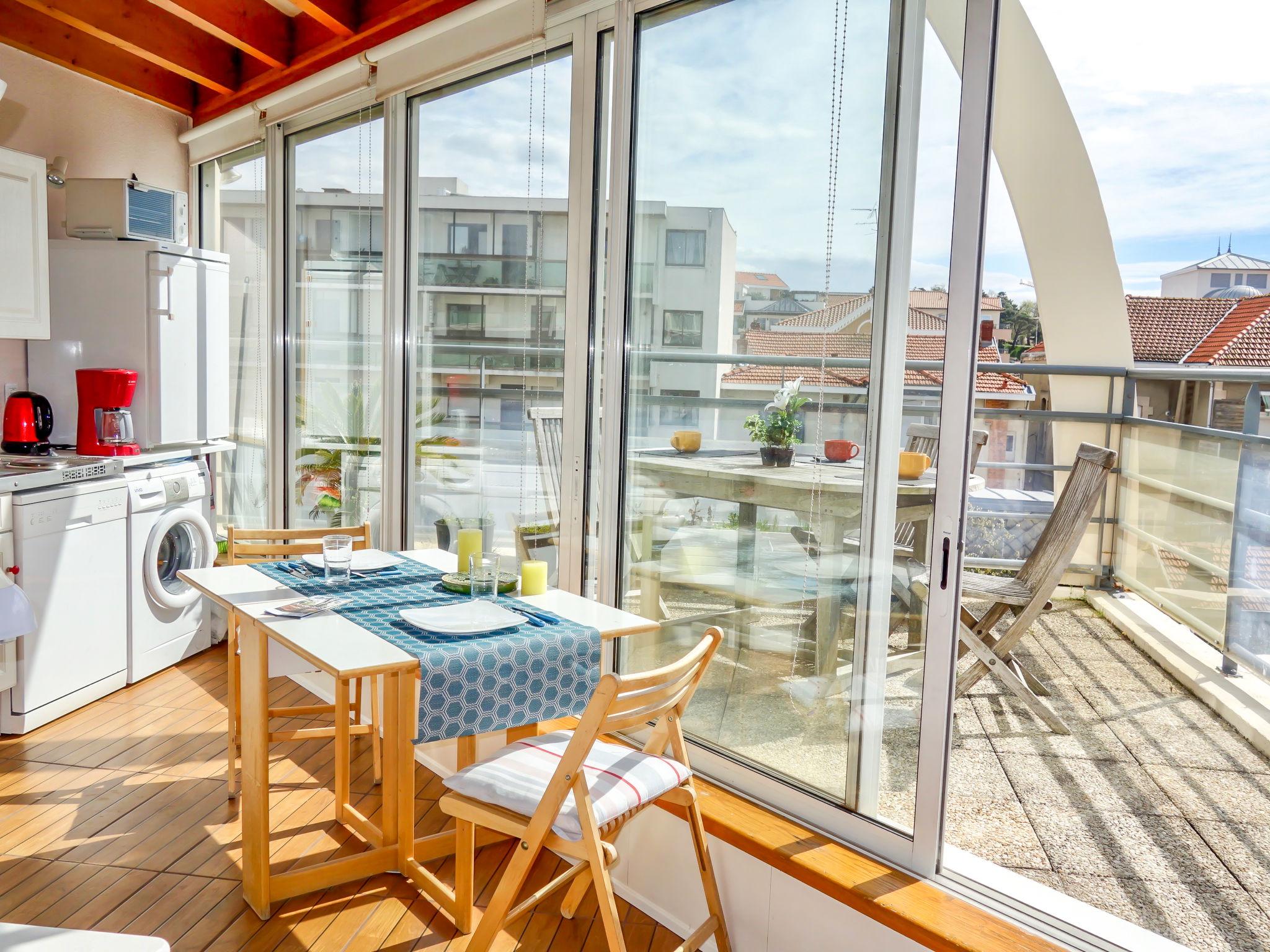 Foto 3 - Apartamento de 1 habitación en Arcachon con terraza y vistas al mar