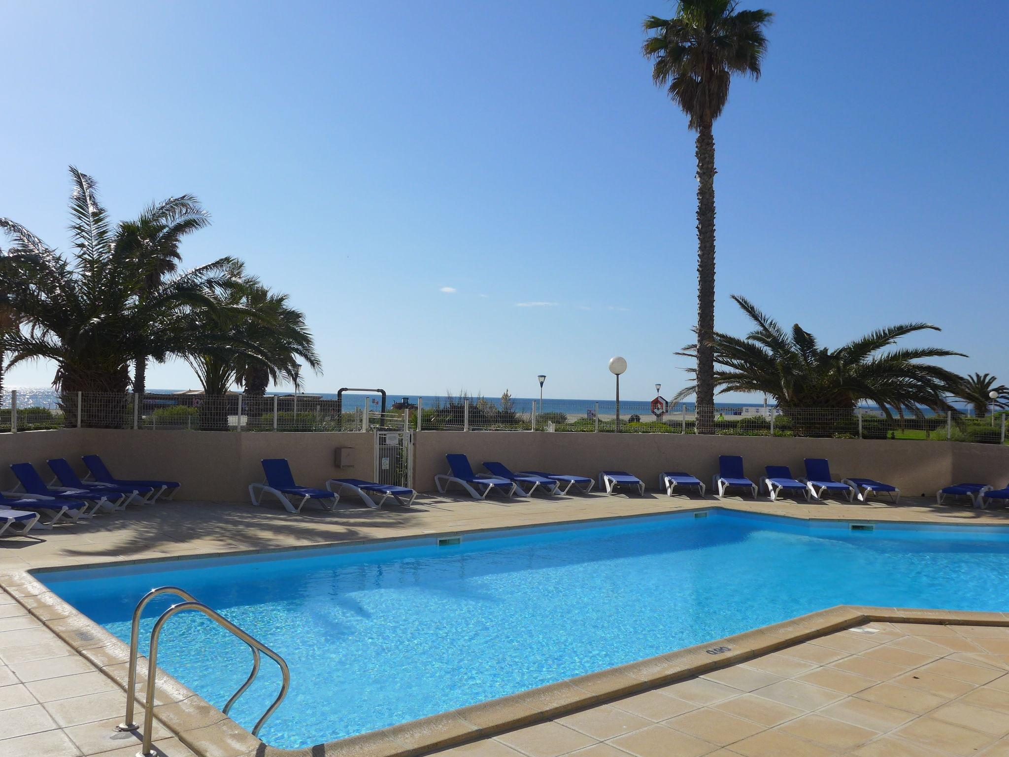 Foto 2 - Appartamento con 2 camere da letto a Canet-en-Roussillon con piscina e vista mare