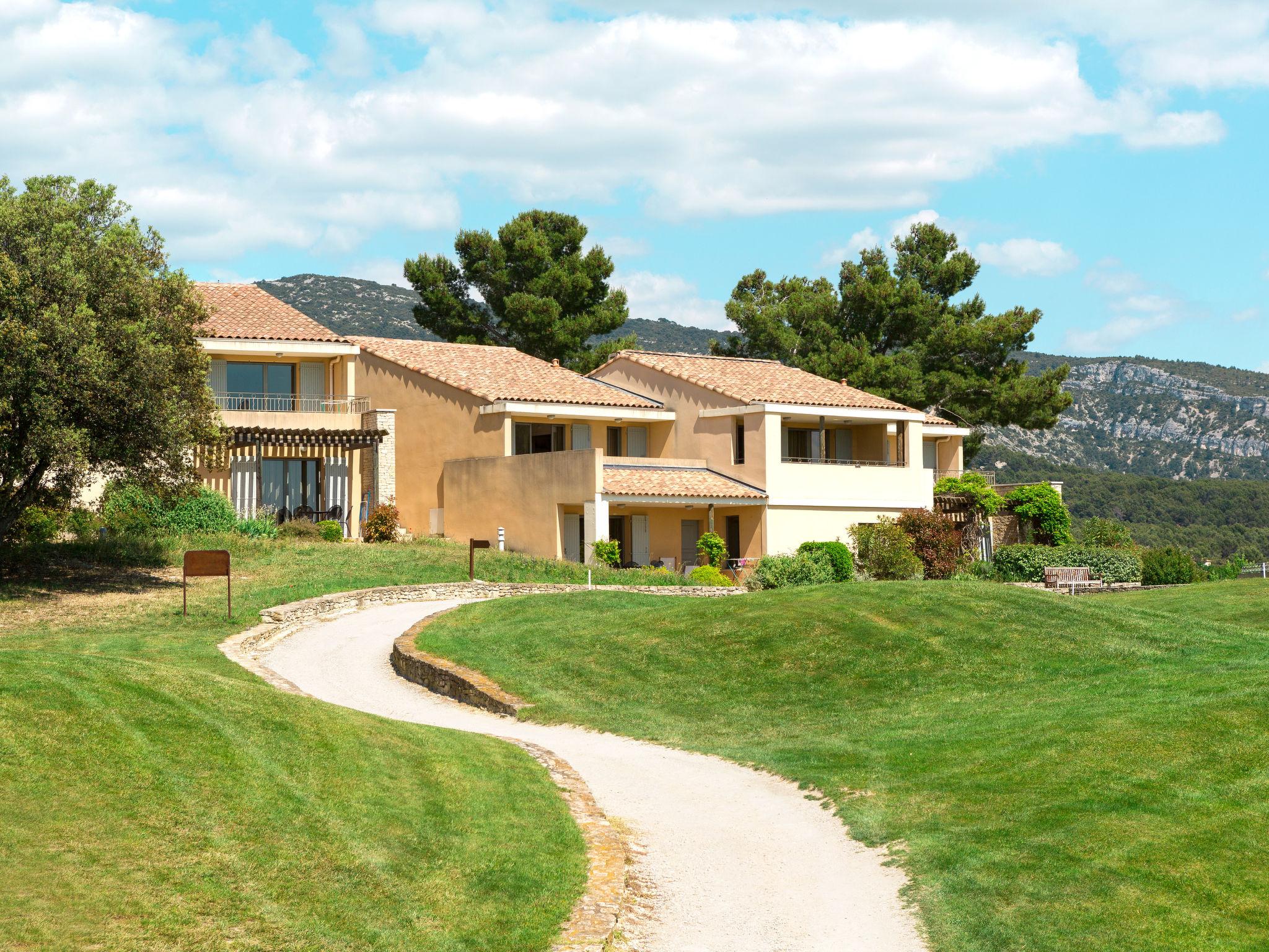 Foto 2 - Appartamento con 2 camere da letto a Saumane-de-Vaucluse con piscina e giardino