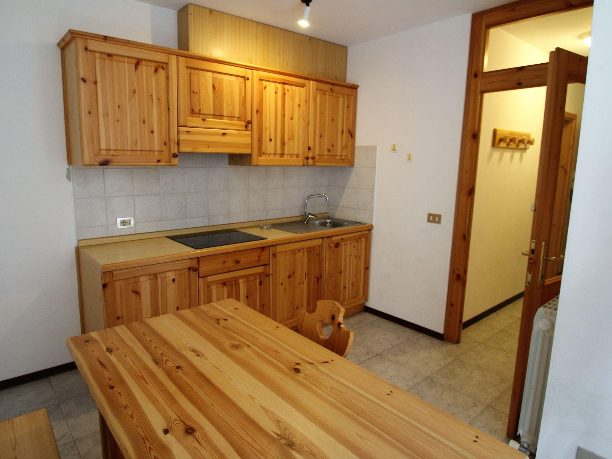 Photo 10 - 1 bedroom Apartment in Ledro with swimming pool and mountain view