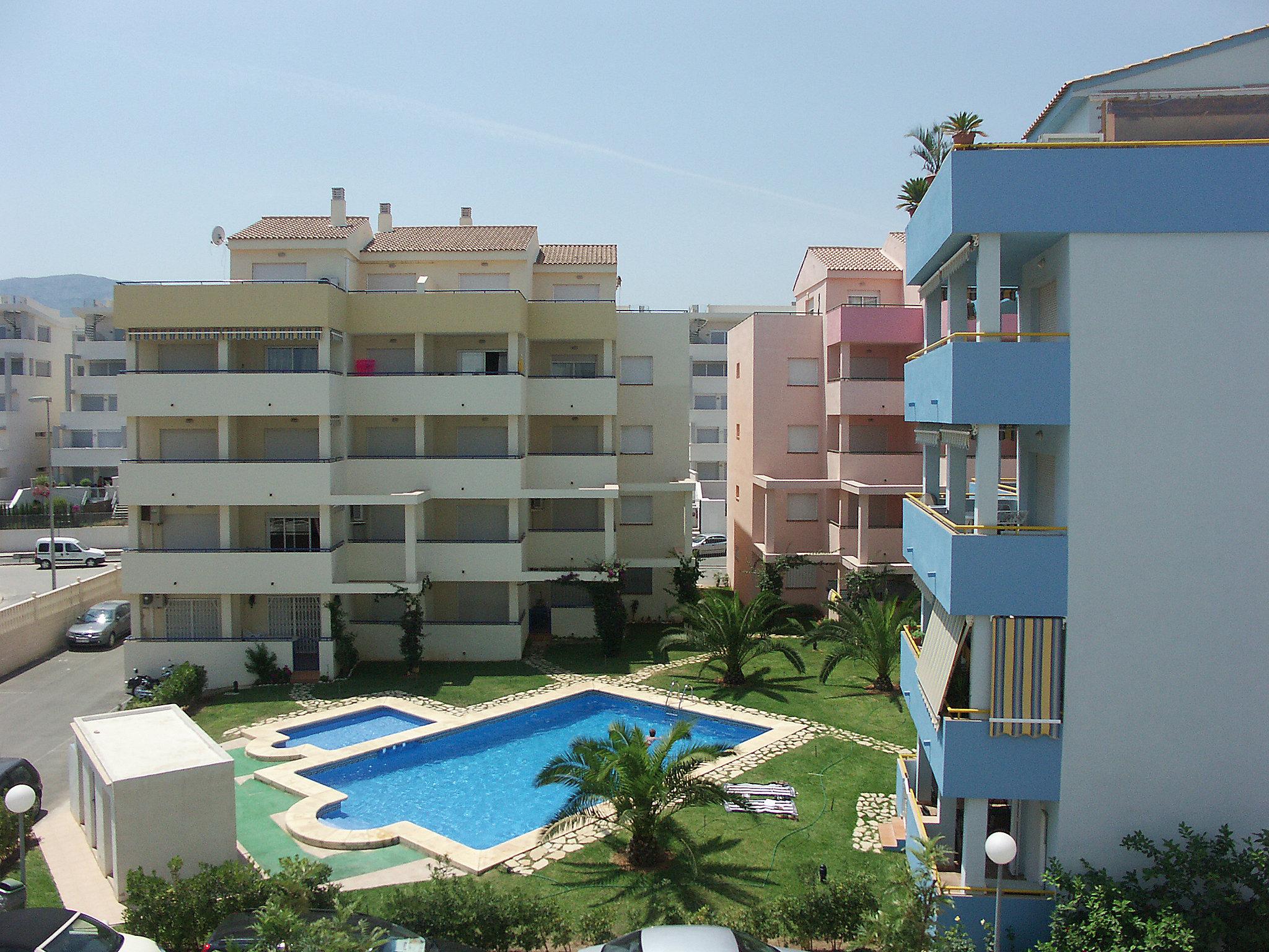 Foto 1 - Apartamento de 2 habitaciones en Dénia con piscina y jardín