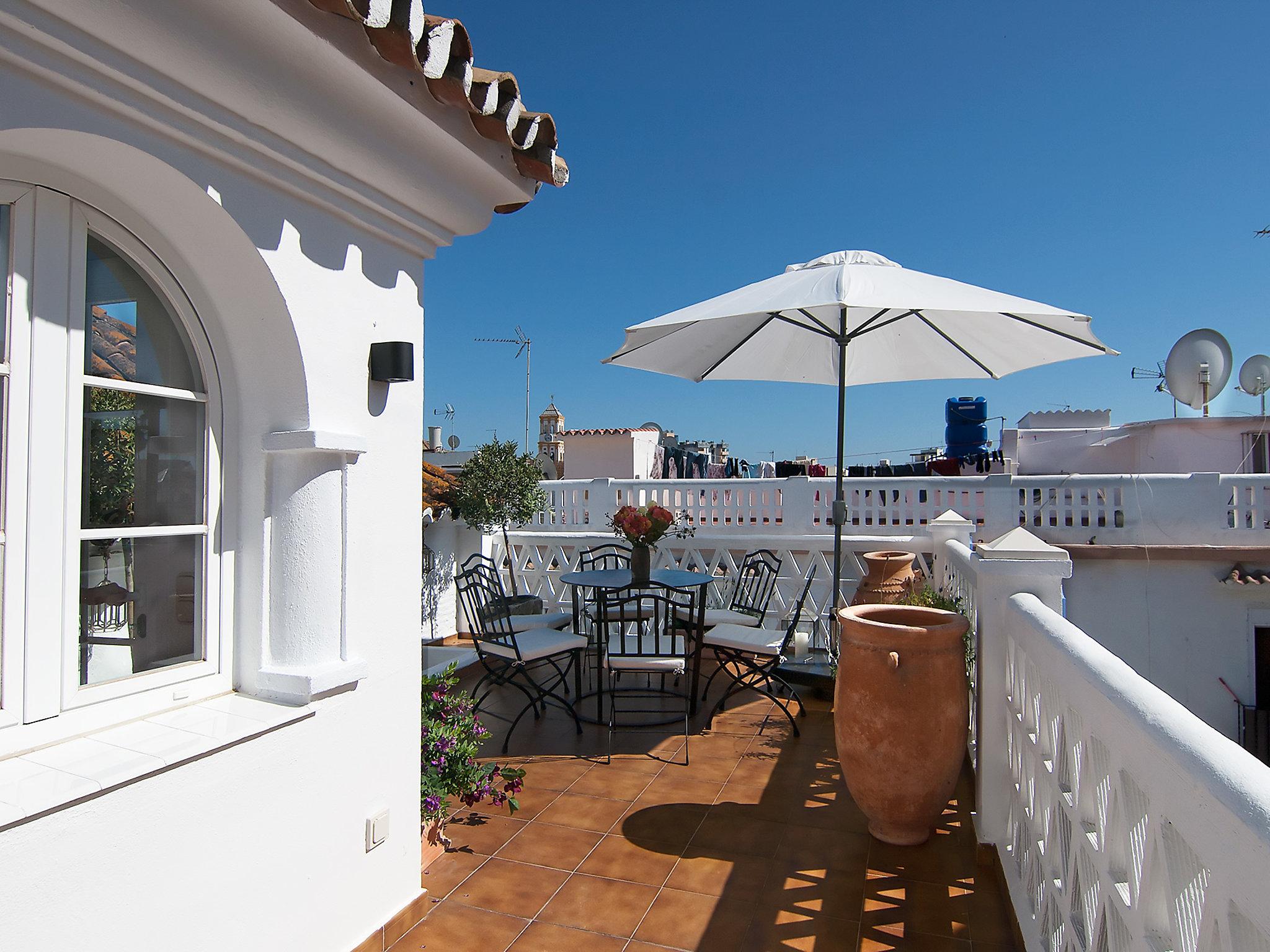 Photo 17 - Maison de 2 chambres à Marbella avec terrasse et vues à la mer