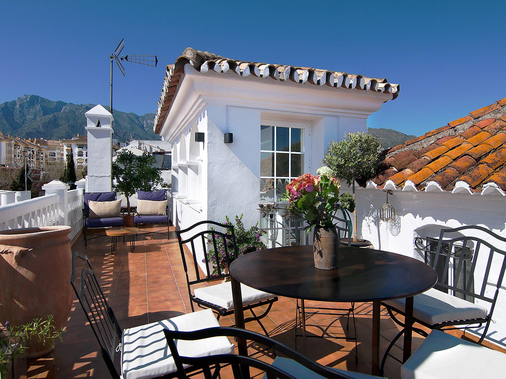 Foto 1 - Casa de 2 habitaciones en Marbella con terraza y vistas al mar