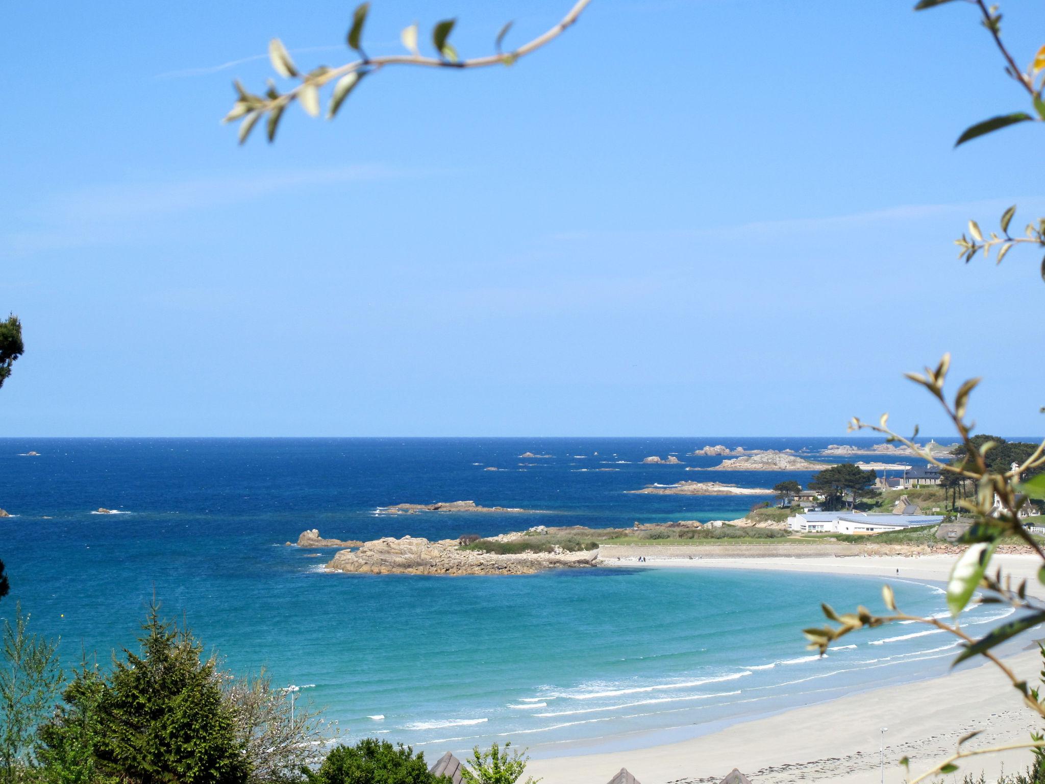 Photo 33 - Maison de 3 chambres à Trévou-Tréguignec avec jardin et vues à la mer