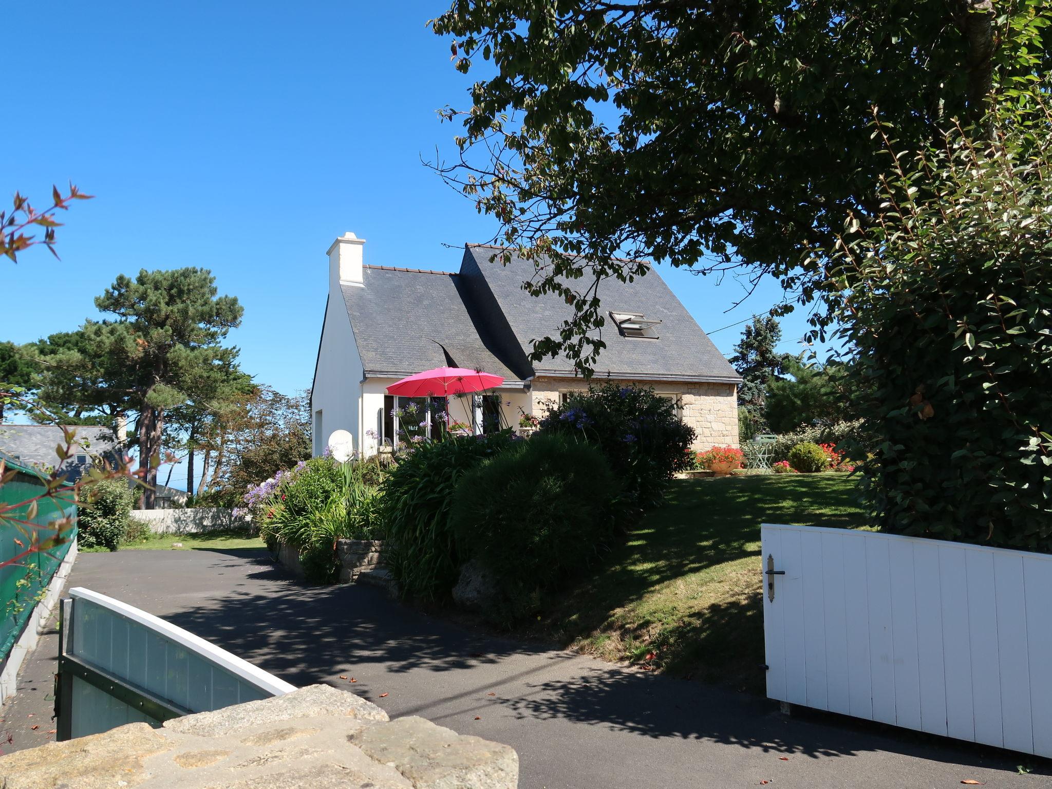 Foto 20 - Casa de 3 quartos em Trévou-Tréguignec com jardim e vistas do mar