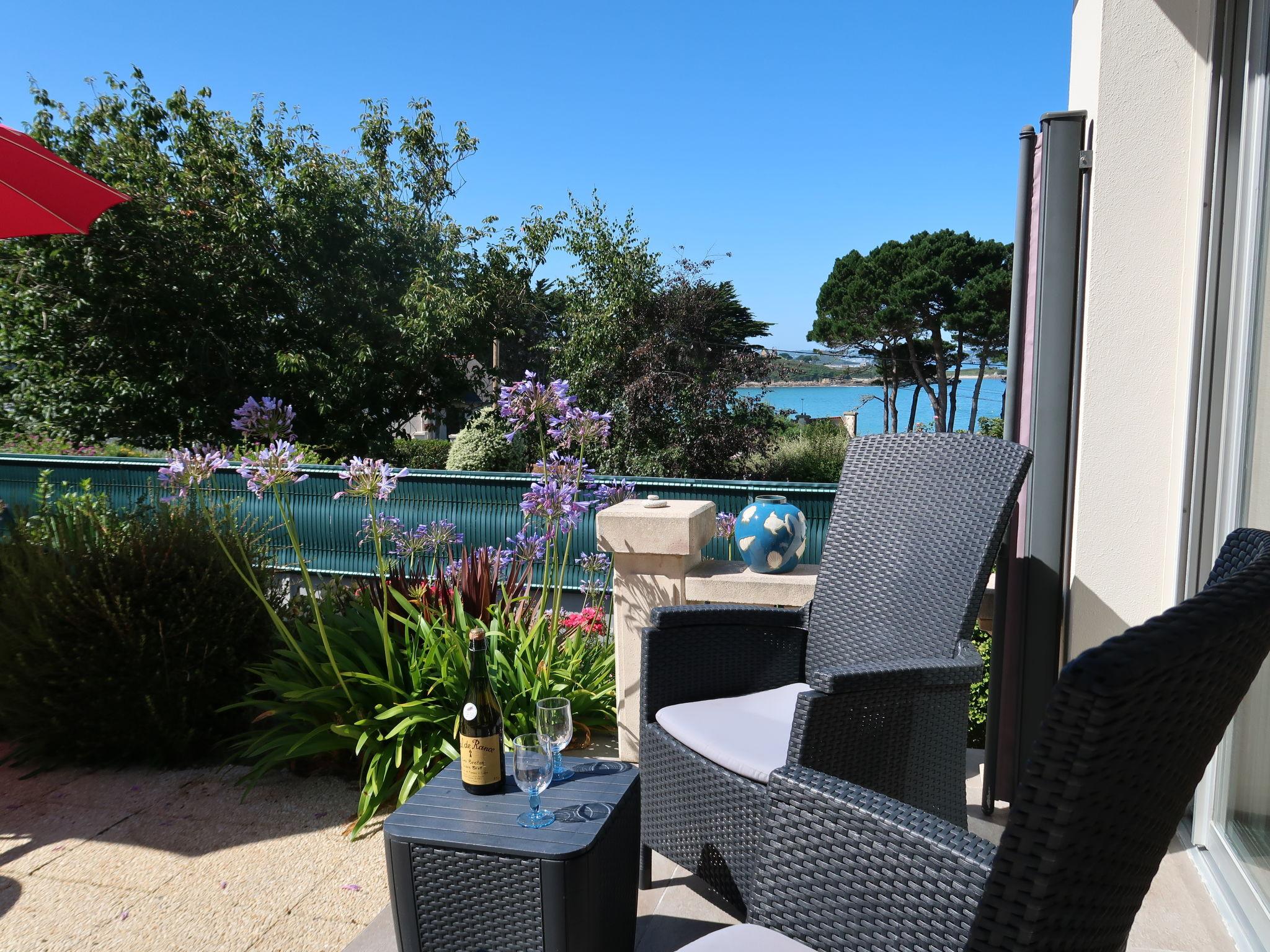 Photo 17 - Maison de 3 chambres à Trévou-Tréguignec avec jardin et terrasse