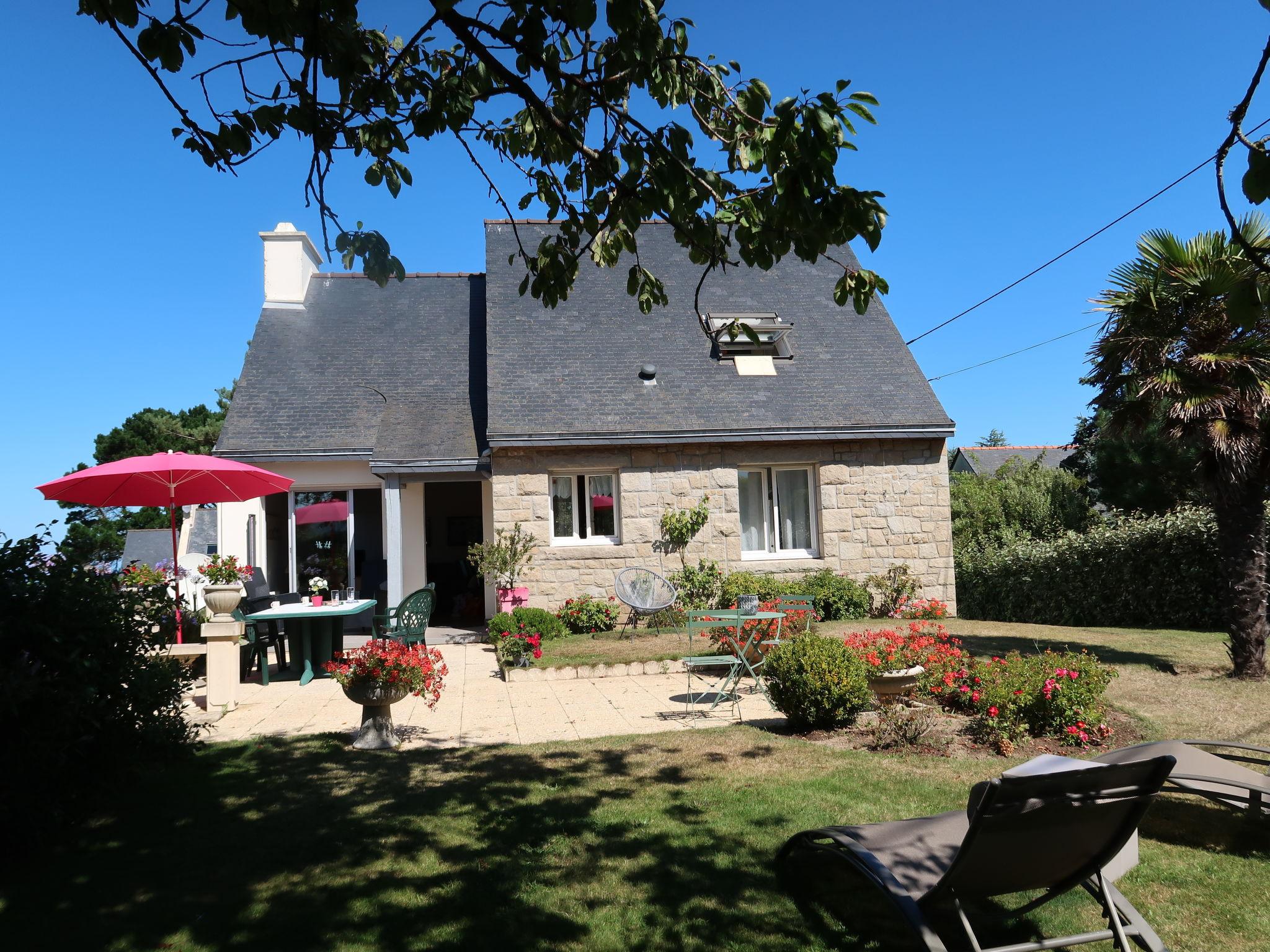 Foto 23 - Haus mit 3 Schlafzimmern in Trévou-Tréguignec mit garten und blick aufs meer