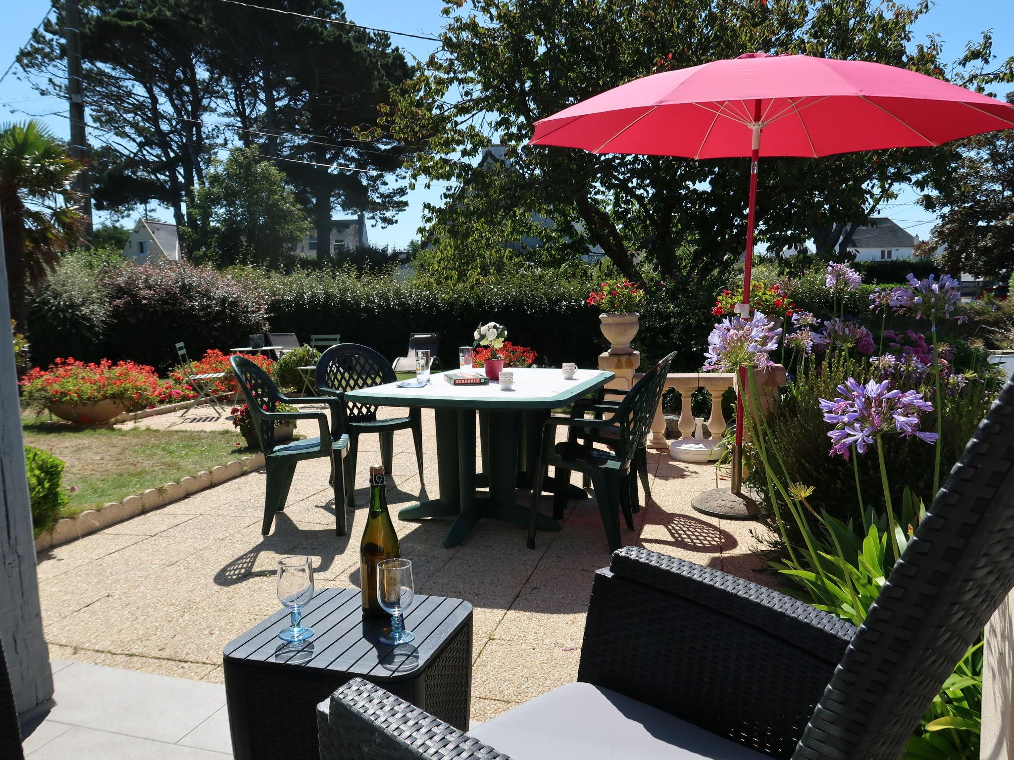 Photo 2 - Maison de 3 chambres à Trévou-Tréguignec avec jardin et vues à la mer