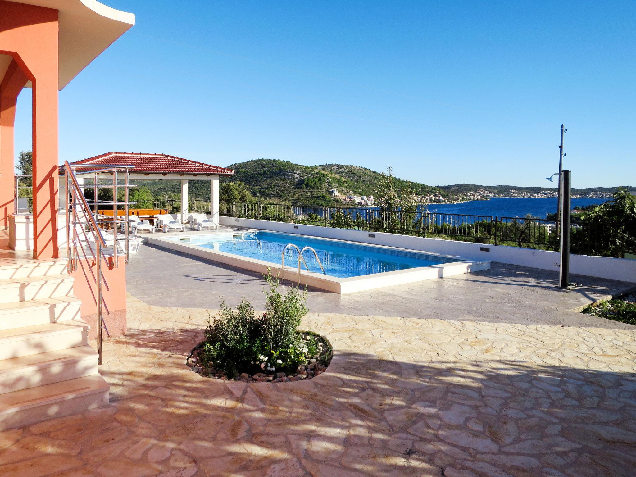 Photo 14 - 3 bedroom House in Rogoznica with private pool and sea view