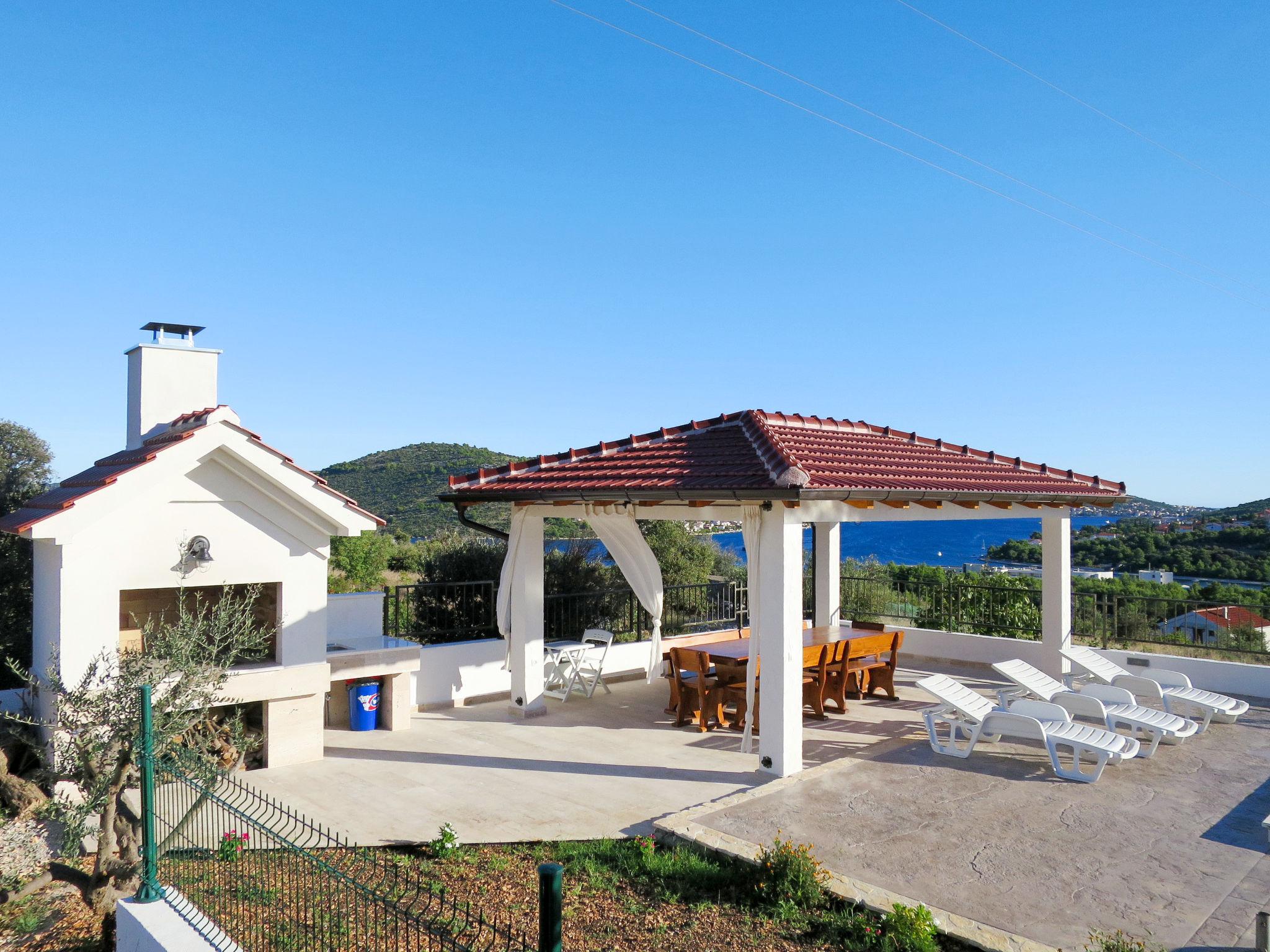 Photo 2 - Maison de 3 chambres à Rogoznica avec piscine privée et vues à la mer