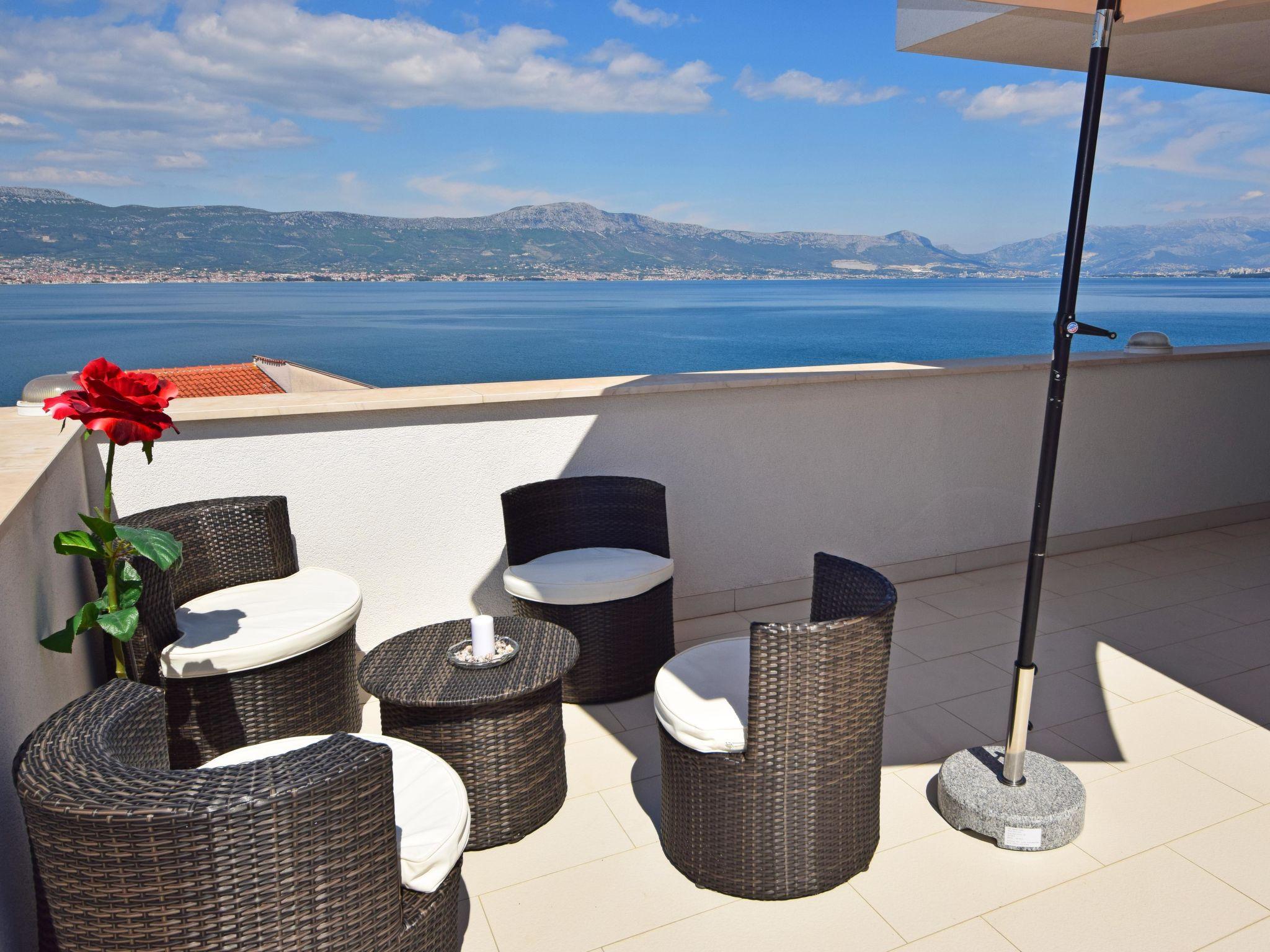 Foto 2 - Apartamento de 2 habitaciones en Split con terraza y vistas al mar
