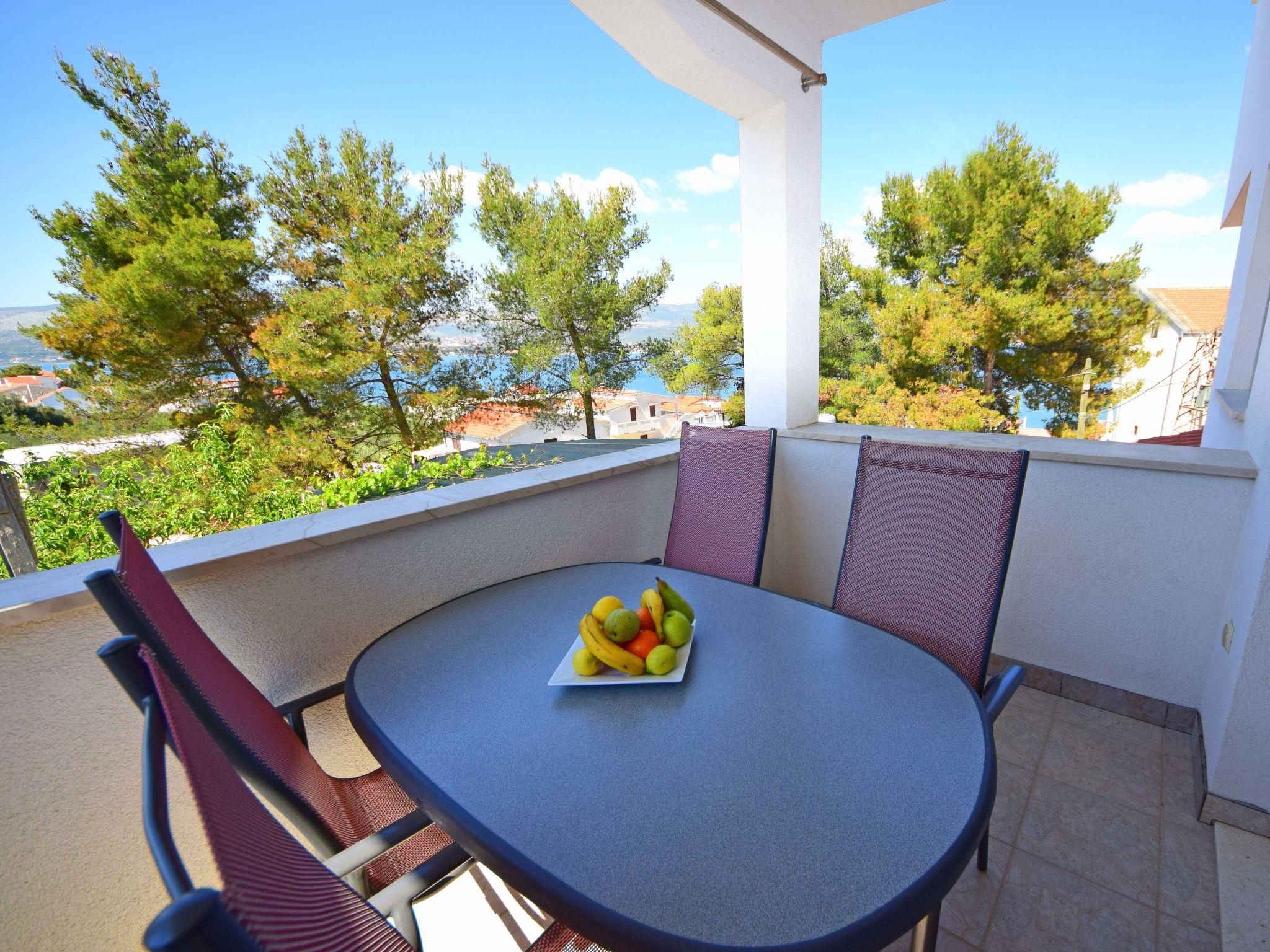 Foto 2 - Apartamento de 2 habitaciones en Split con terraza y vistas al mar