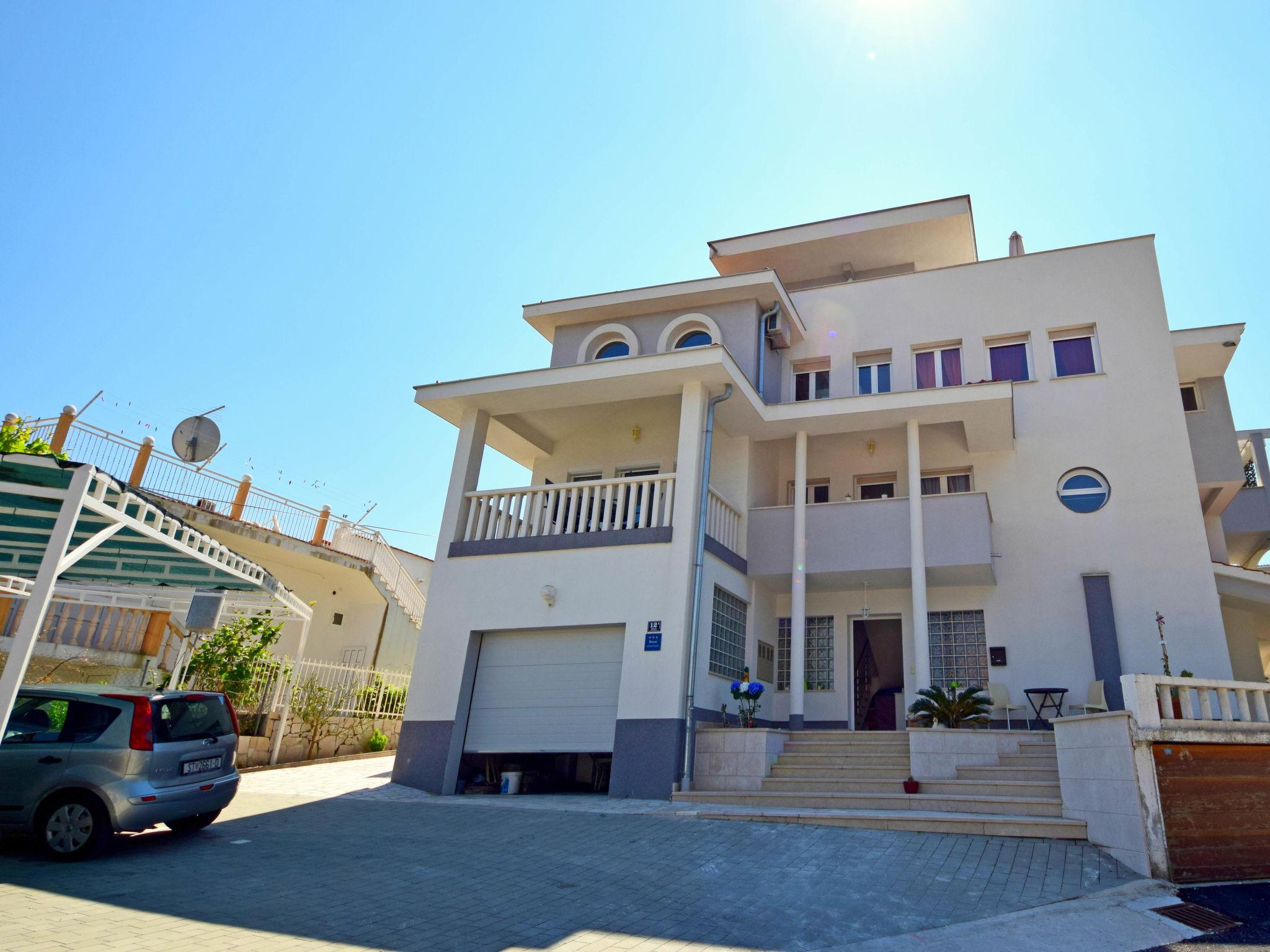 Foto 2 - Apartamento de 2 quartos em Split com terraço e vistas do mar