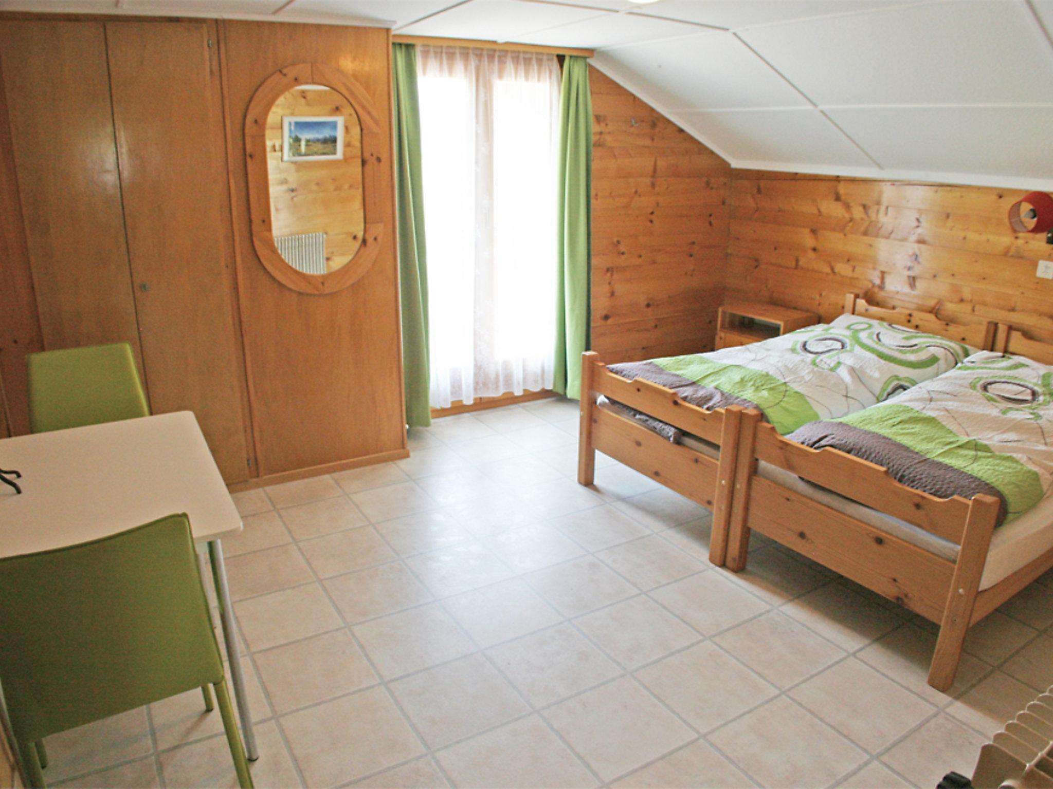 Foto 8 - Appartamento con 2 camere da letto a Grächen con giardino e vista sulle montagne