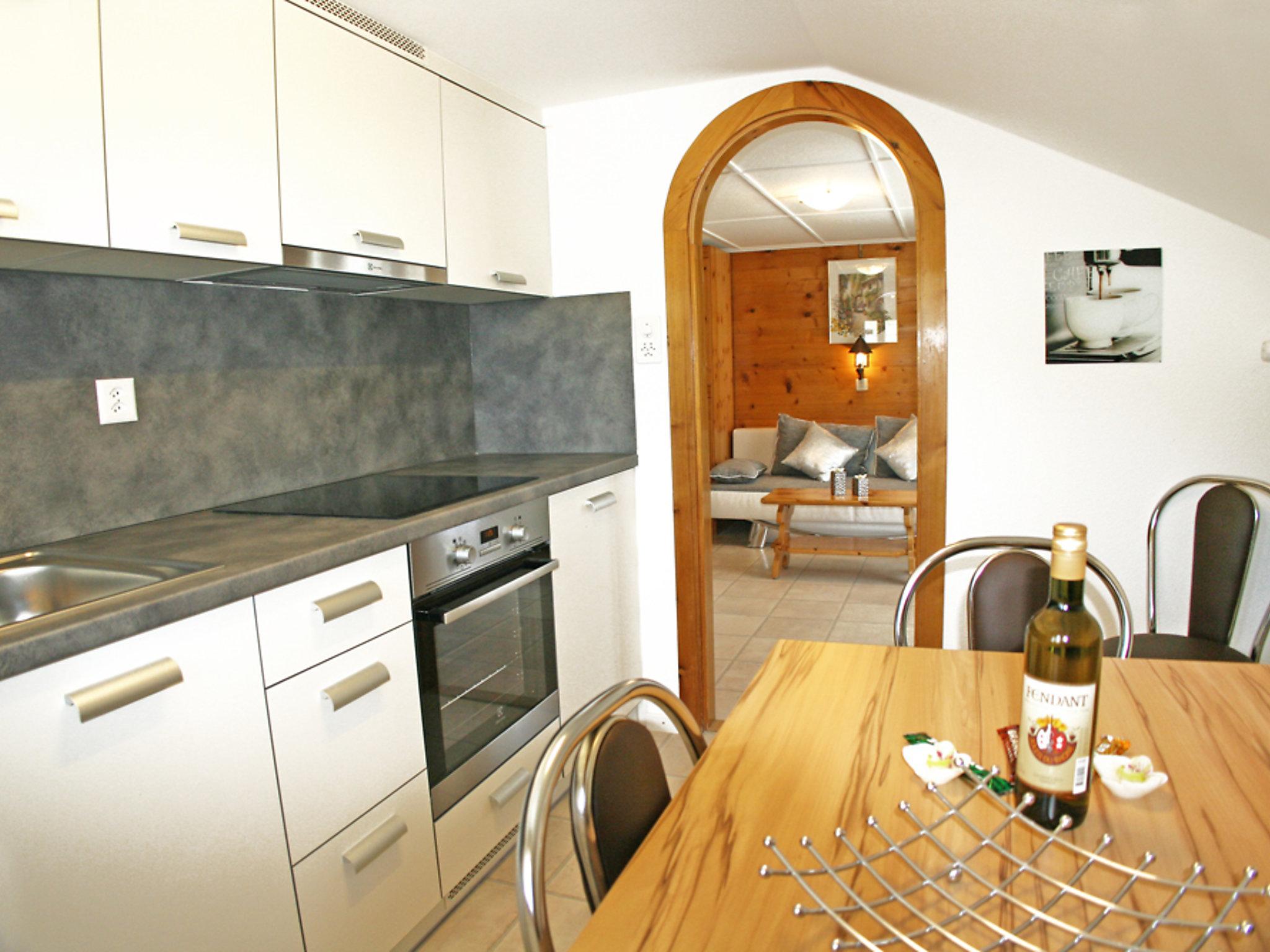 Photo 9 - 2 bedroom Apartment in Grächen with garden and mountain view