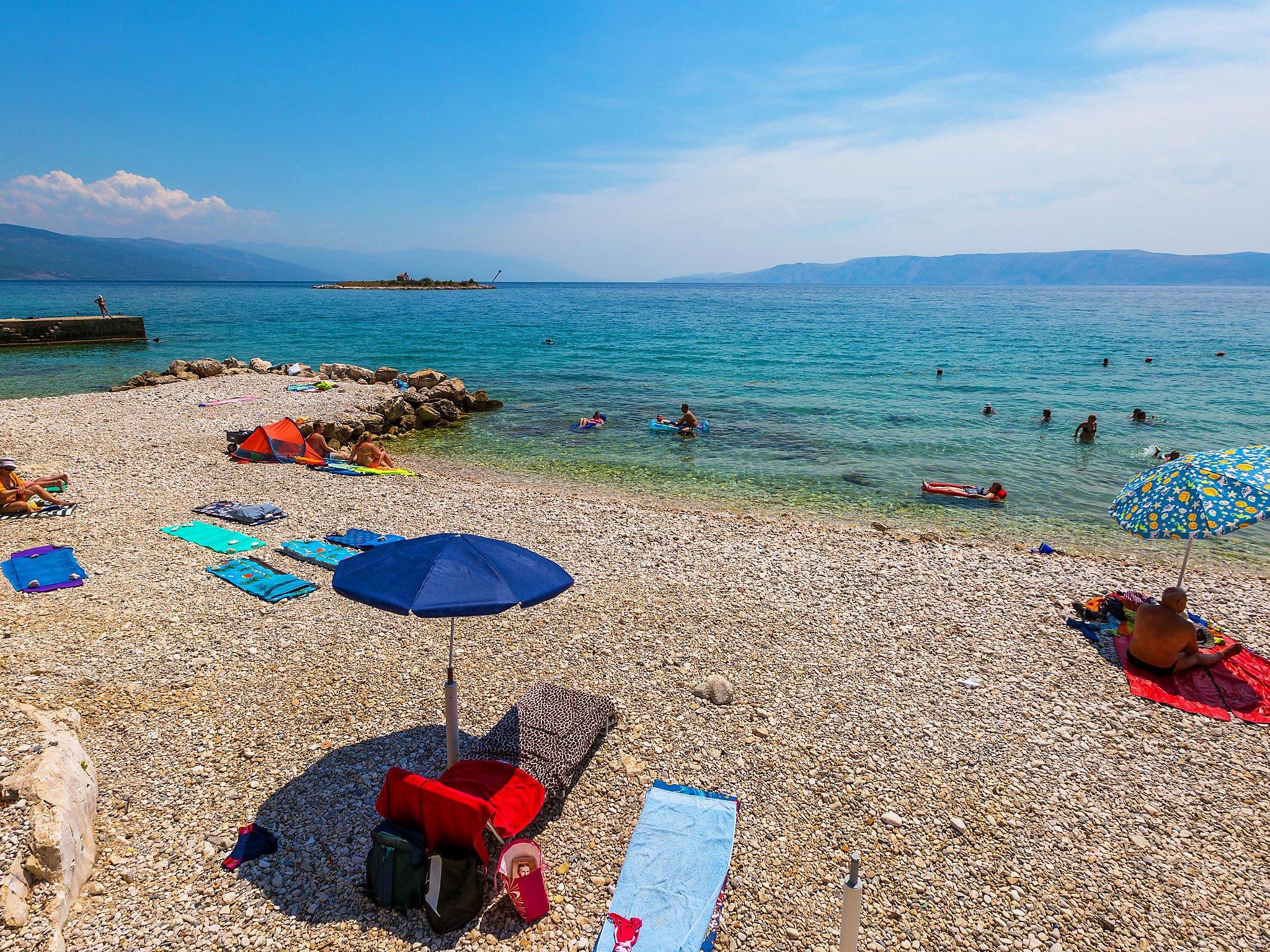 Foto 23 - Appartamento con 3 camere da letto a Novi Vinodolski con piscina e vista mare