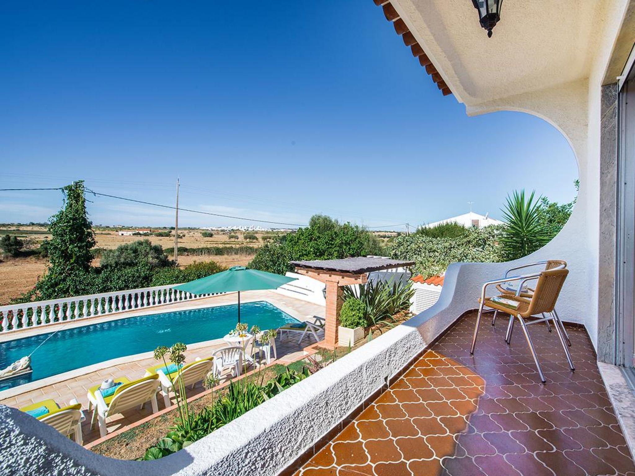 Foto 19 - Casa de 3 quartos em Albufeira com piscina privada e jardim