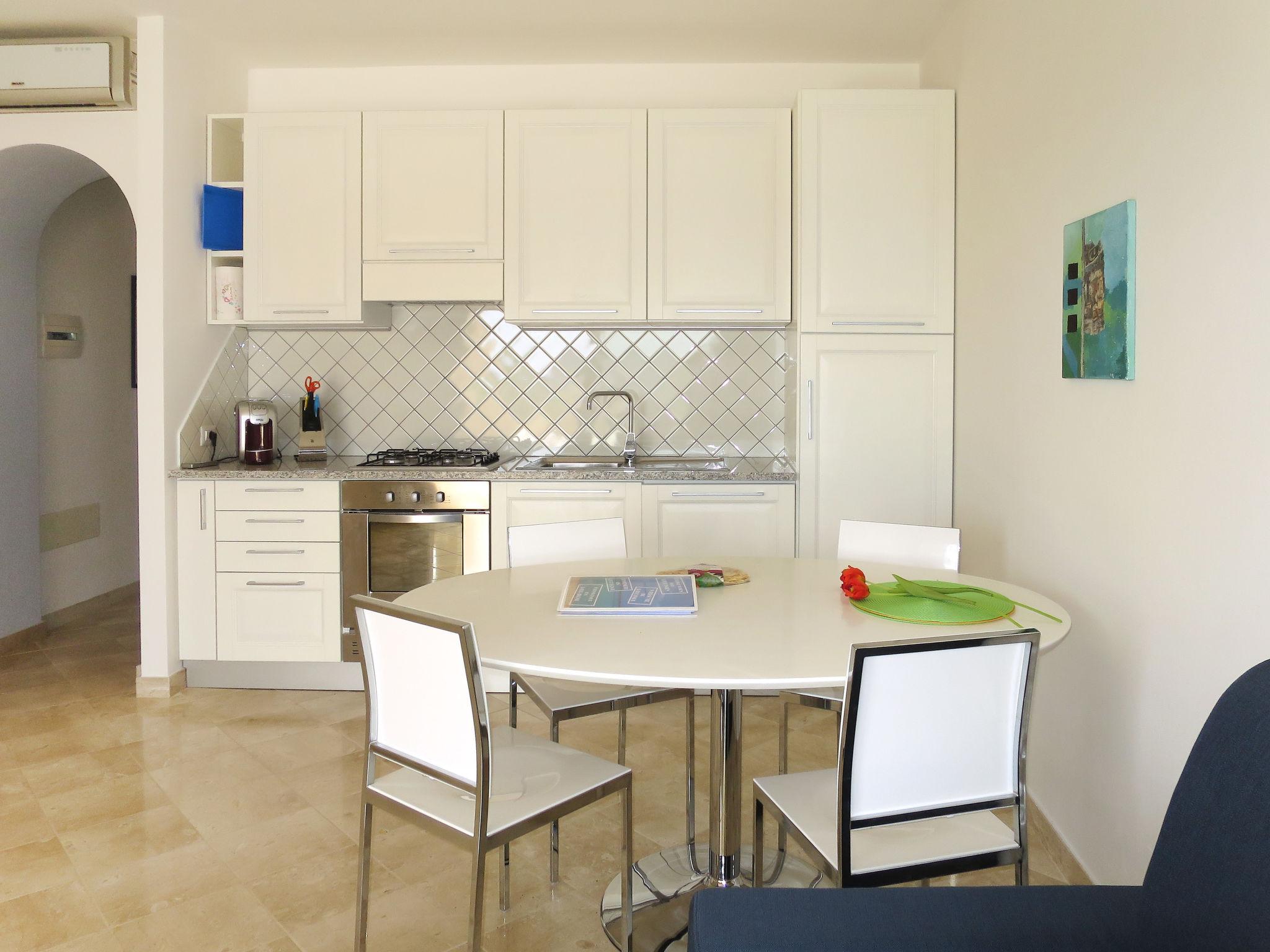 Foto 4 - Apartamento de 1 habitación en Santa Teresa Gallura con piscina y jardín