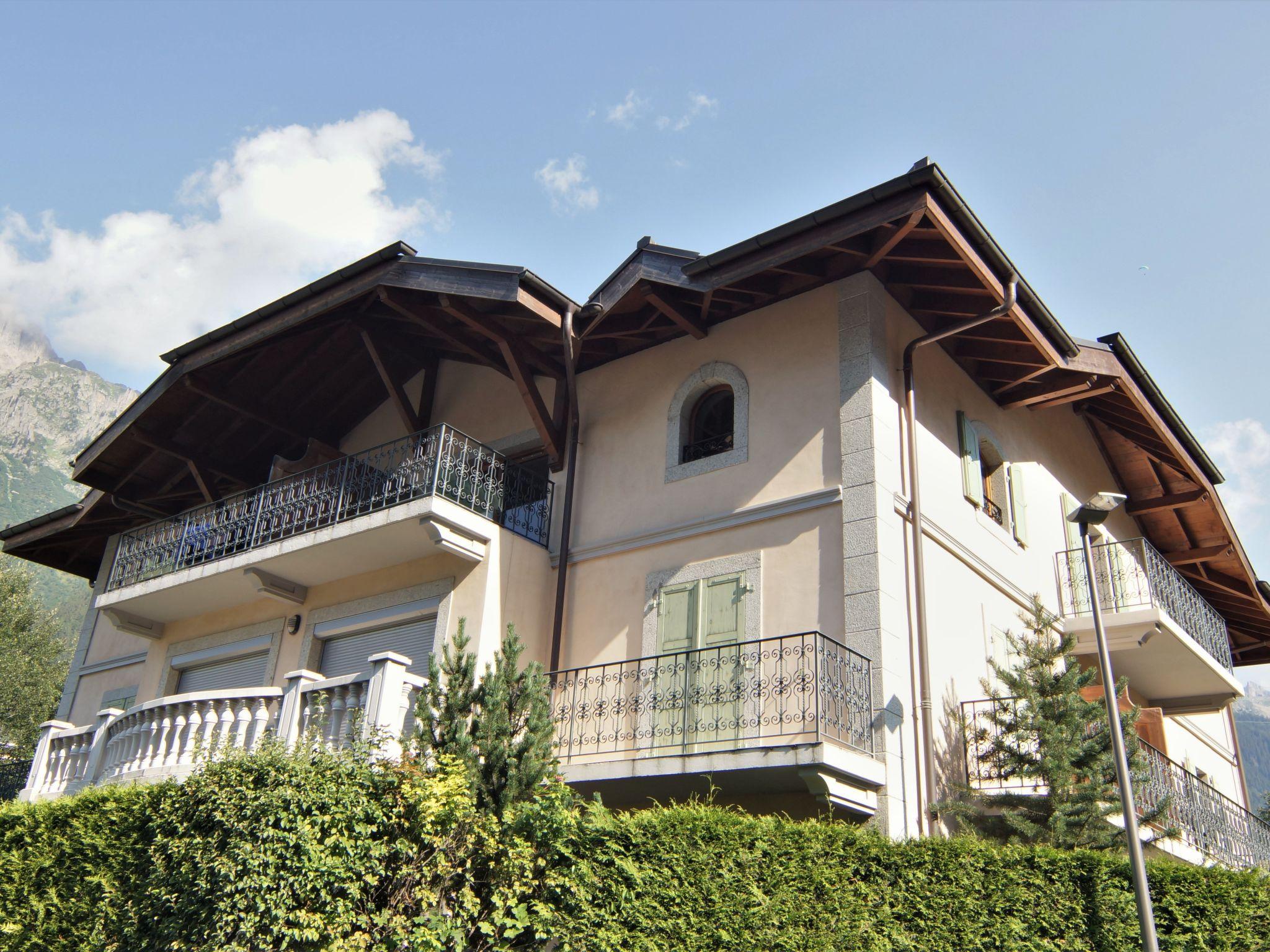 Foto 2 - Apartment mit 3 Schlafzimmern in Chamonix-Mont-Blanc mit terrasse und blick auf die berge