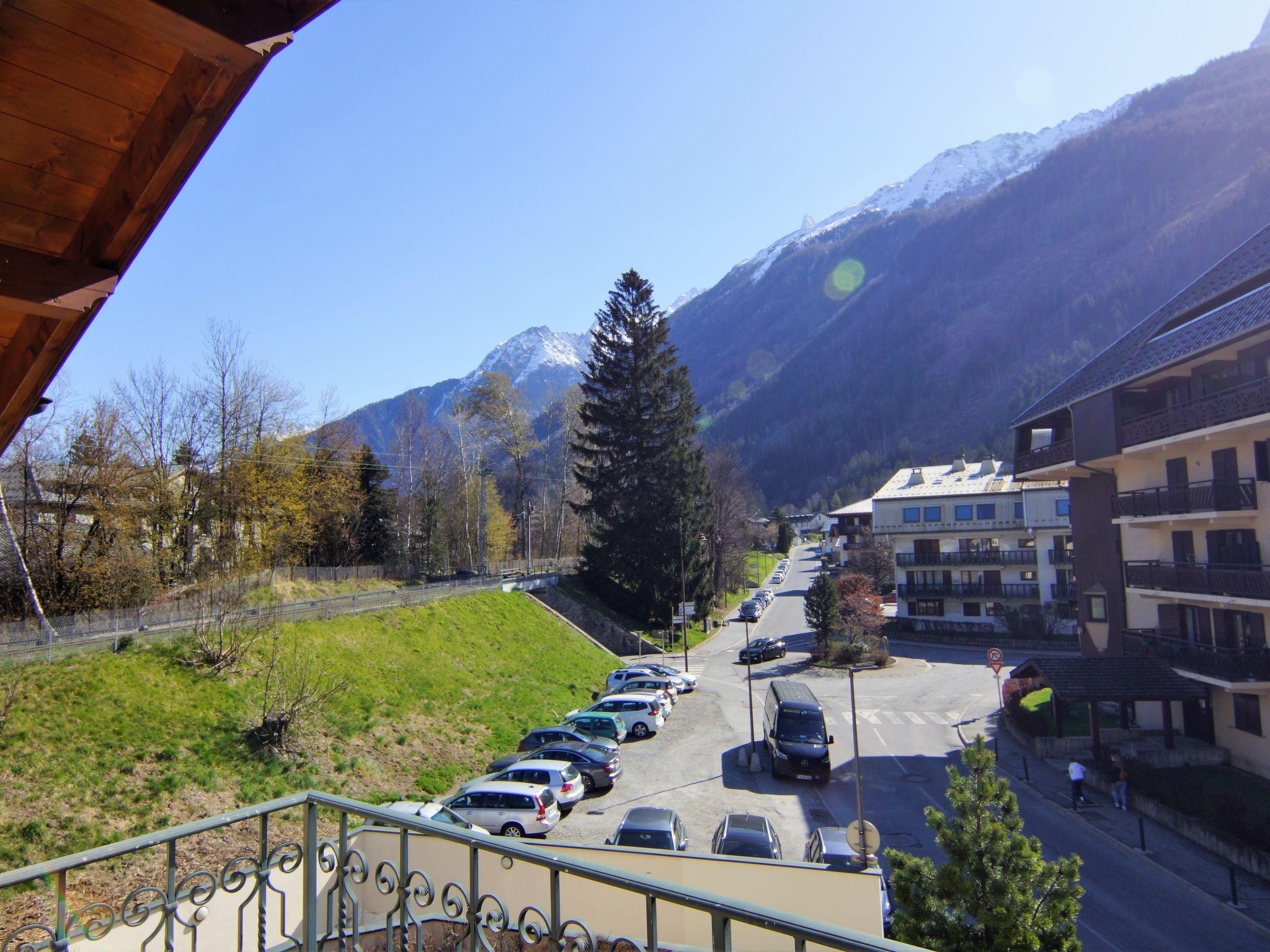 Foto 23 - Apartamento de 3 habitaciones en Chamonix-Mont-Blanc con terraza