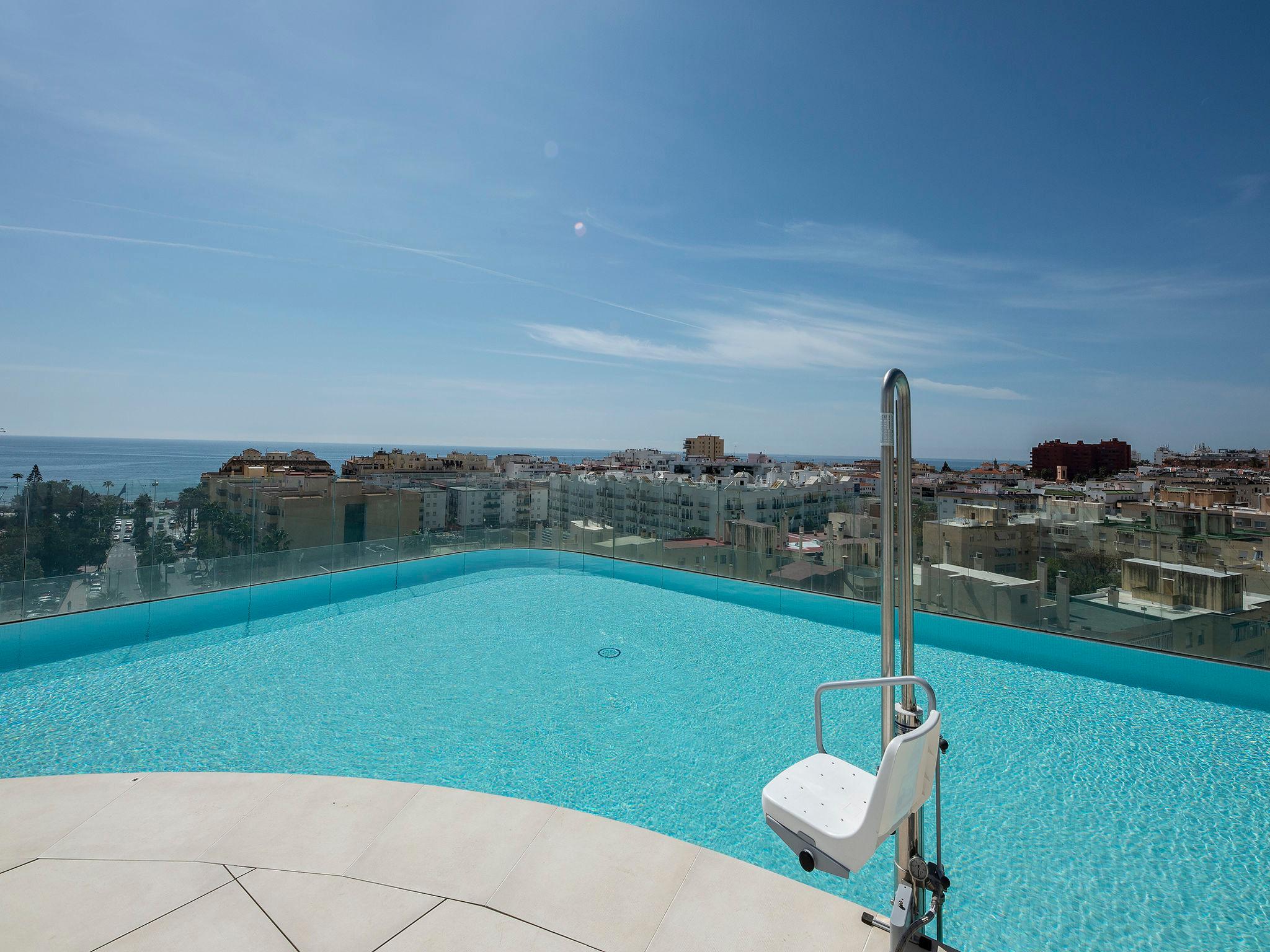 Photo 17 - Appartement de 2 chambres à Estepona avec piscine et vues à la mer