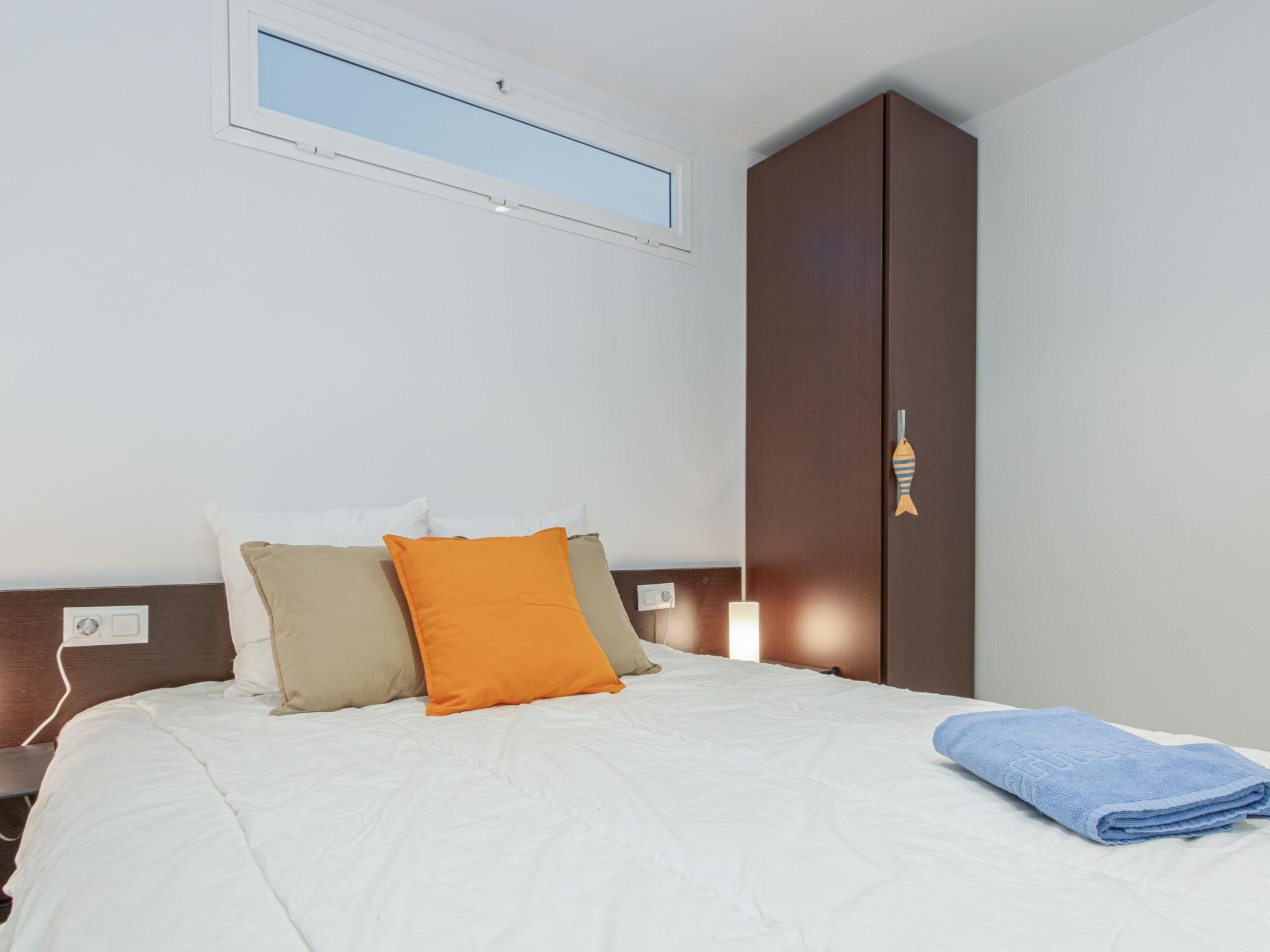 Foto 12 - Appartamento con 2 camere da letto a Roses con terrazza e vista mare