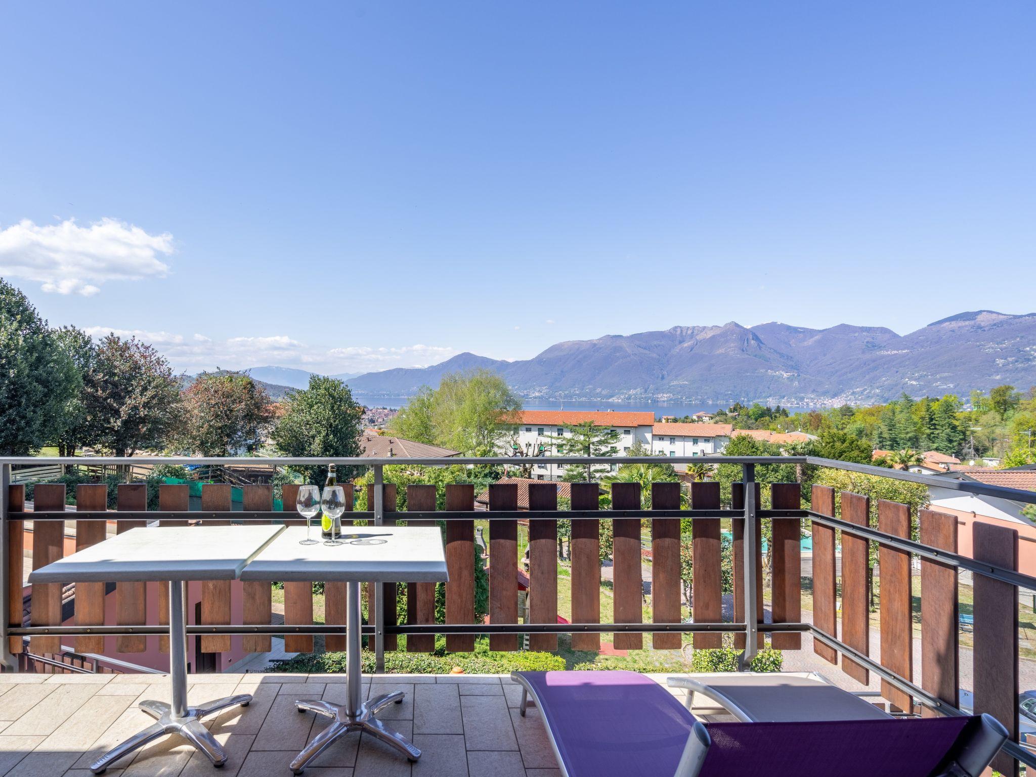 Photo 19 - Appartement de 2 chambres à Luino avec piscine et jardin