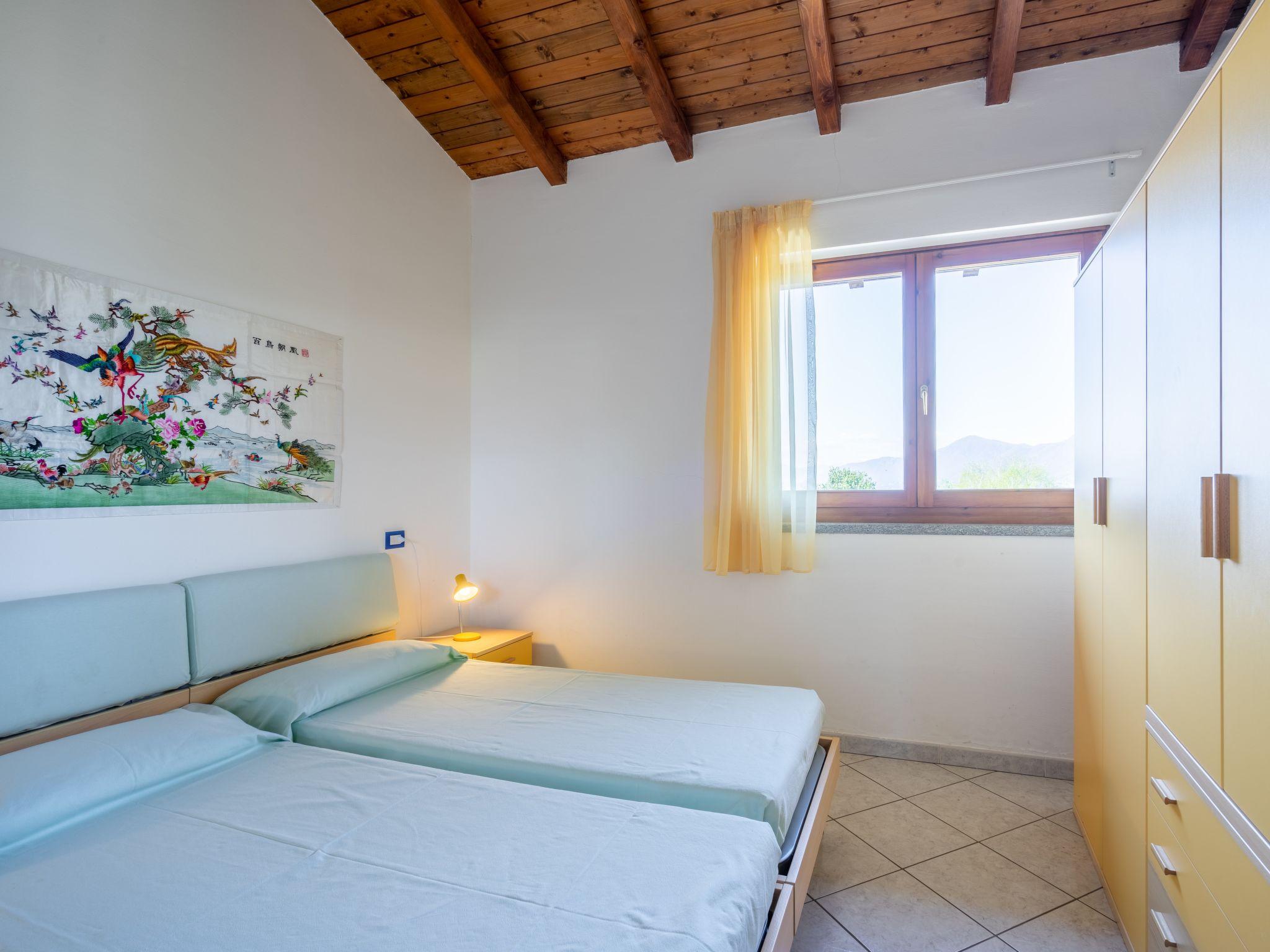 Photo 11 - Appartement de 2 chambres à Luino avec piscine et vues sur la montagne
